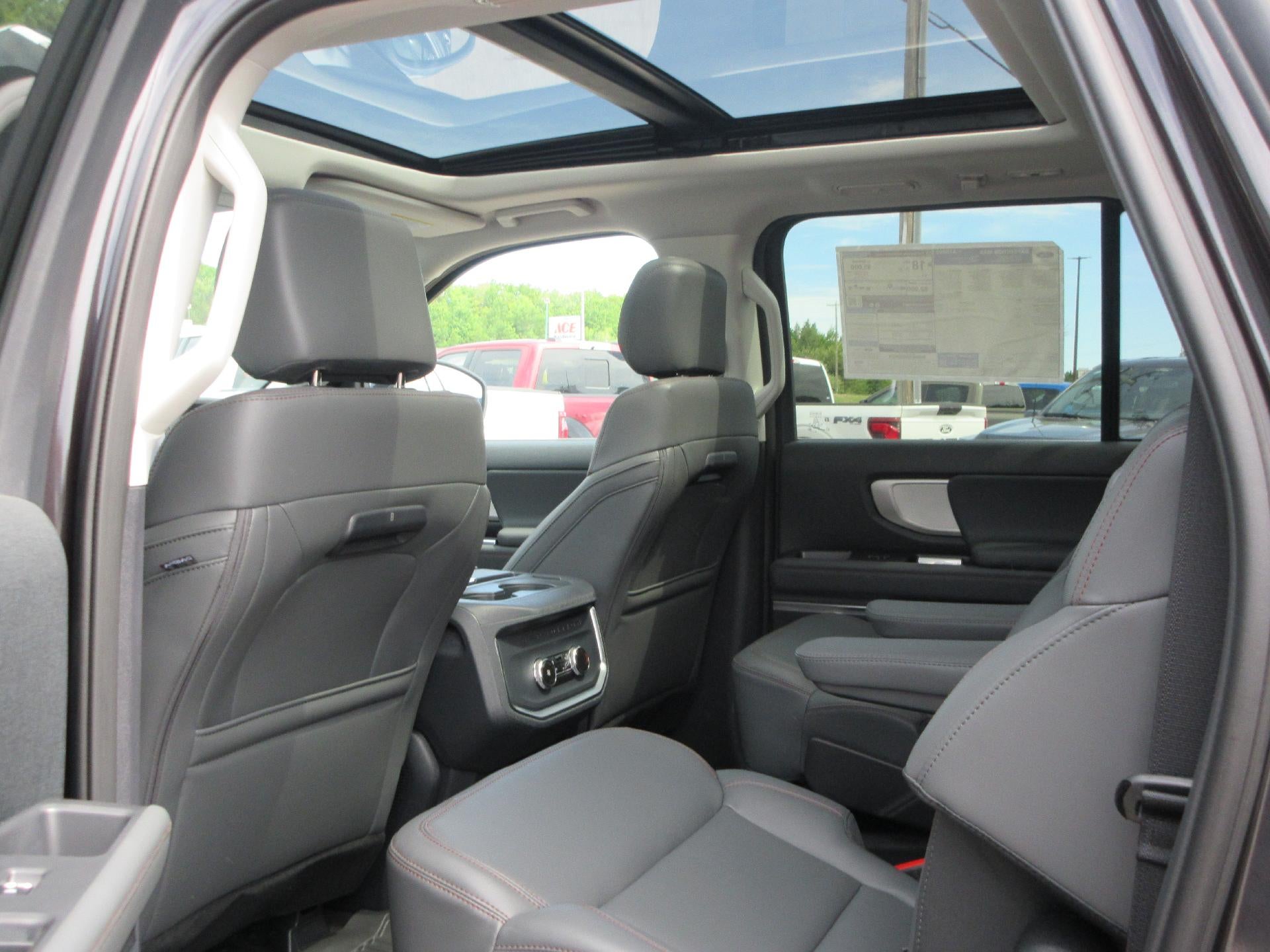 2025 Ford Expedition Max Active 4x4