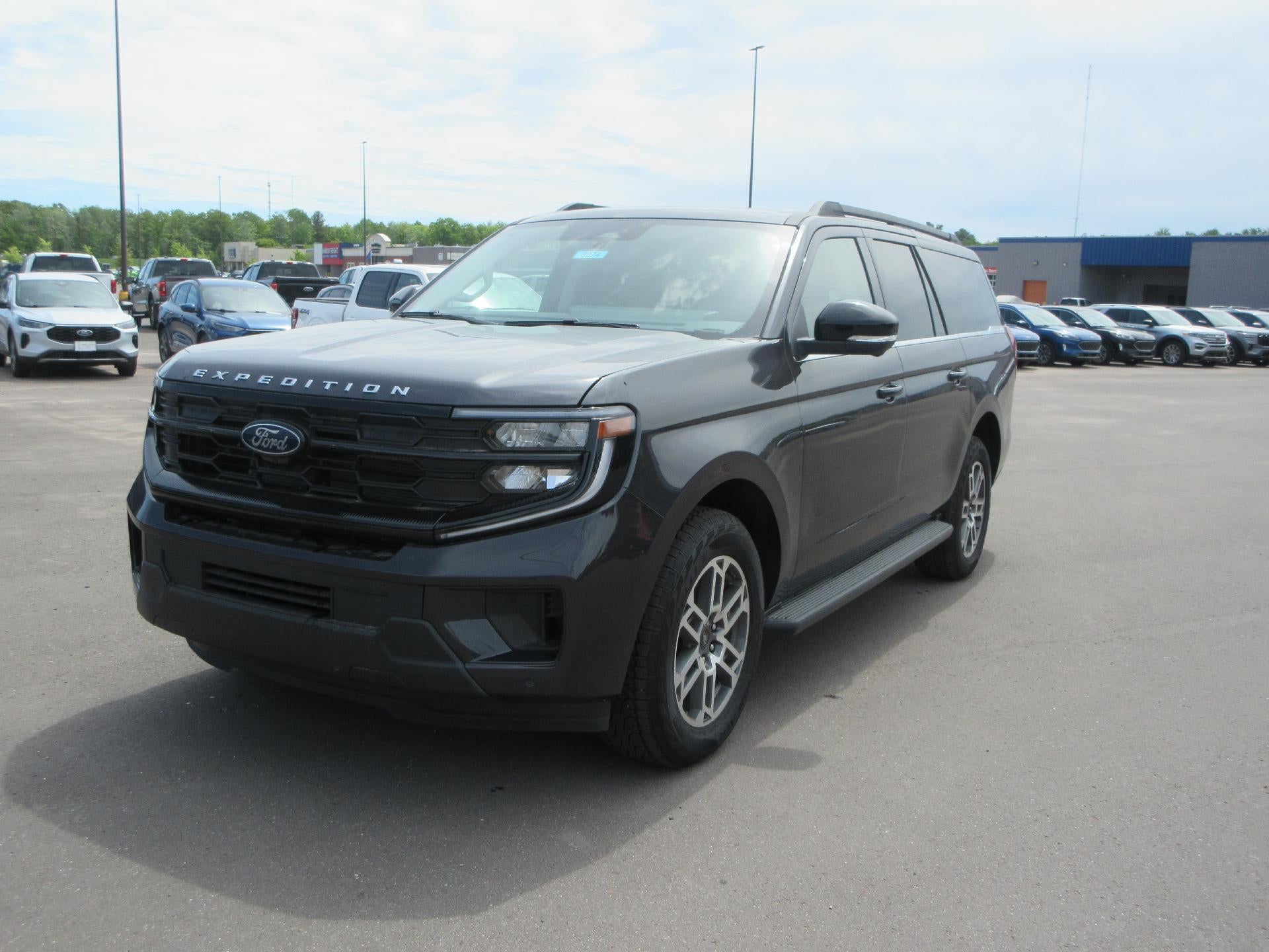 2025 Ford Expedition Max Active 4x4