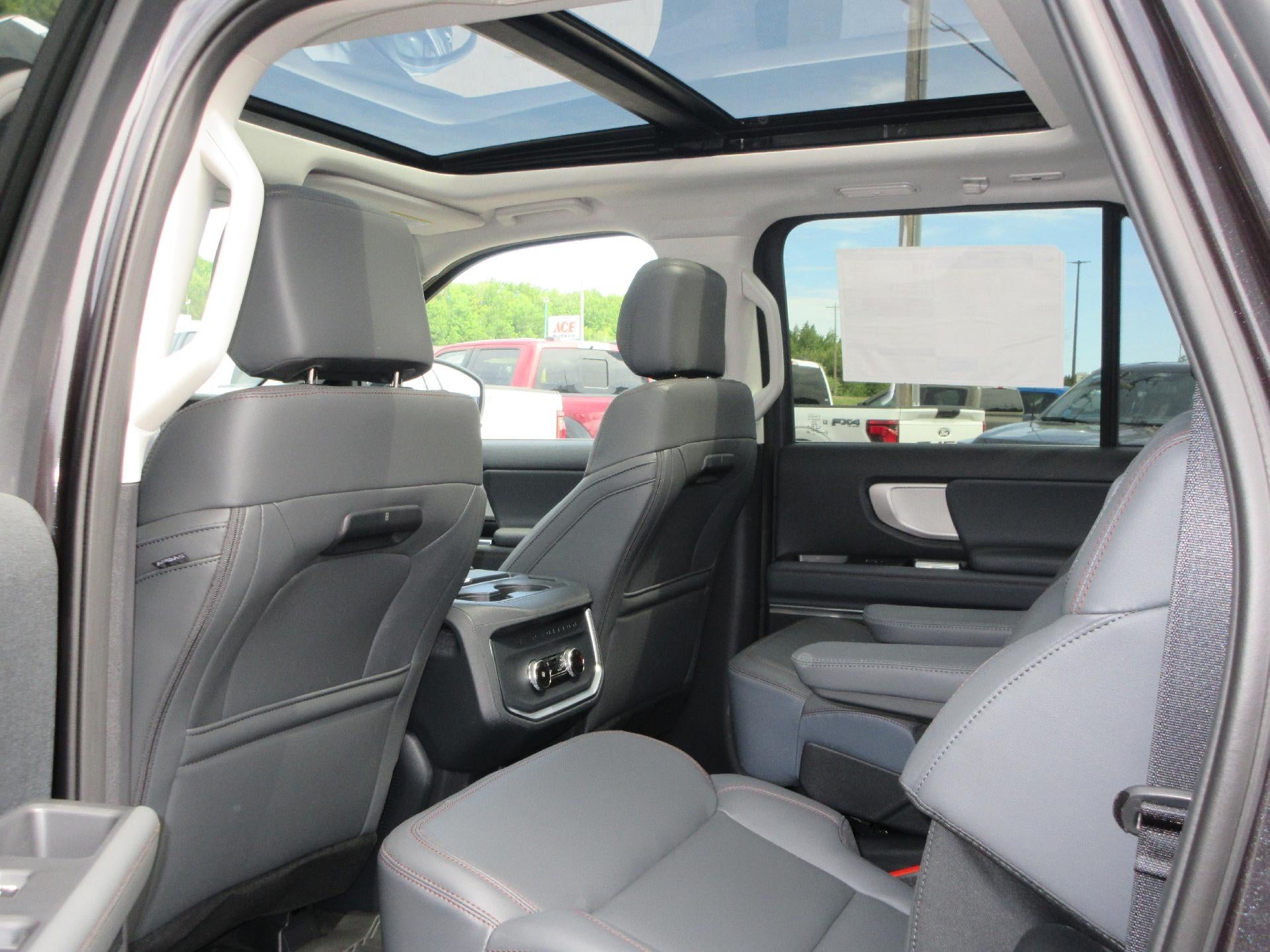 2025 Ford Expedition Max Active 4x4