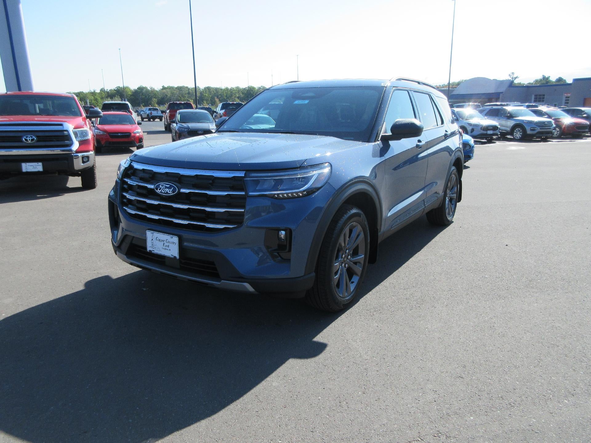 2027 Ford Explorer Active w/200A Pkg 4WD
