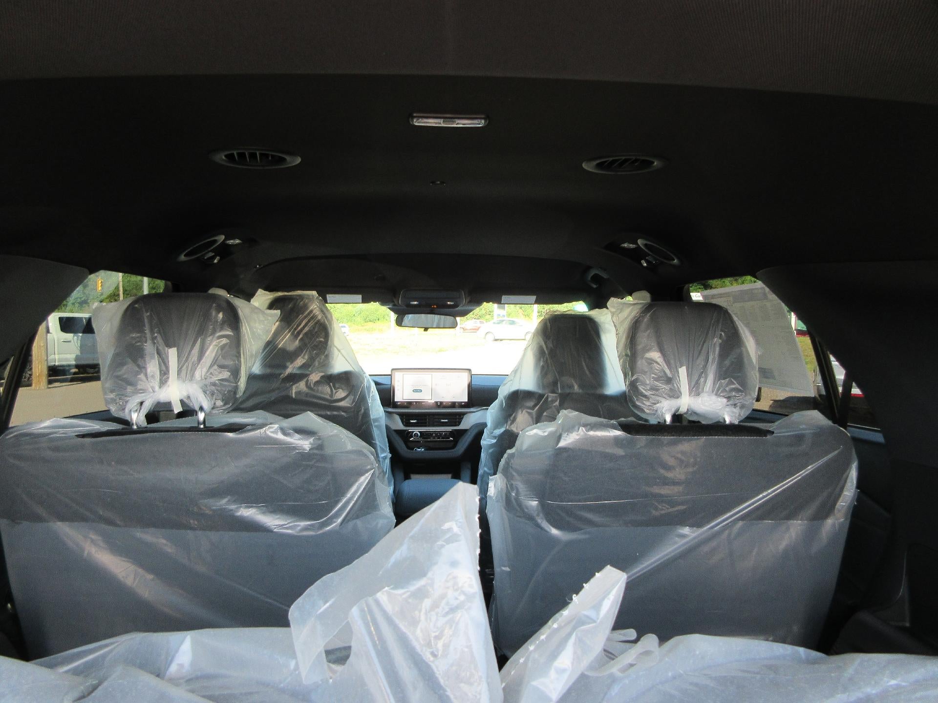 2027 Ford Explorer Active w/200A Pkg 4WD