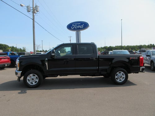 2026 Ford Super Duty F-250 SRW XL 4WD Crew Cab 6.75' Box