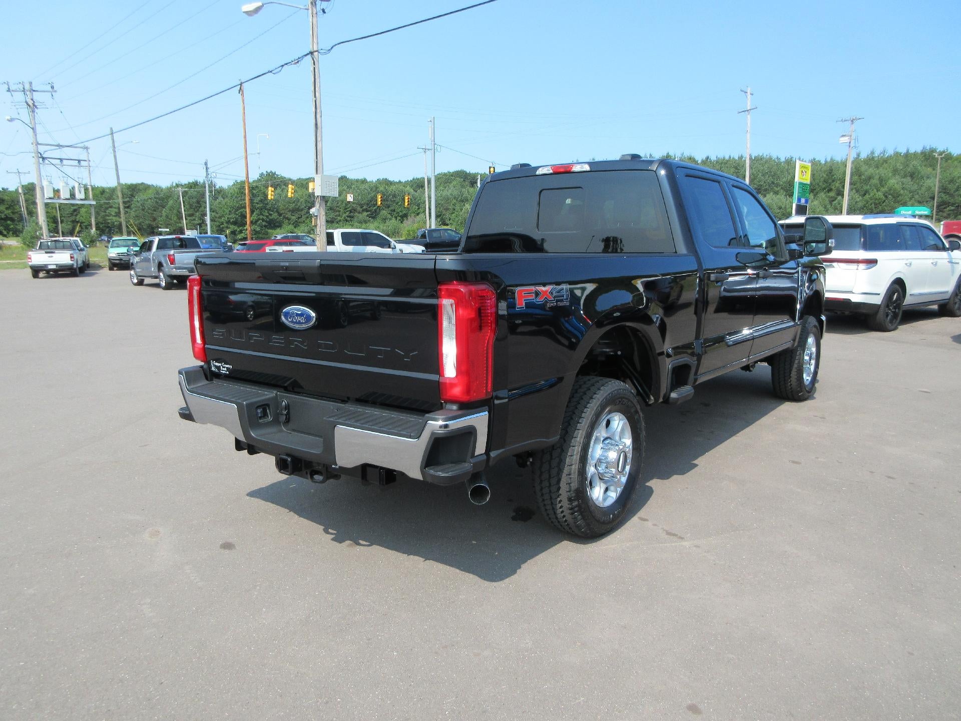 2026 Ford Super Duty F-250 SRW XL 4WD Crew Cab 6.75' Box
