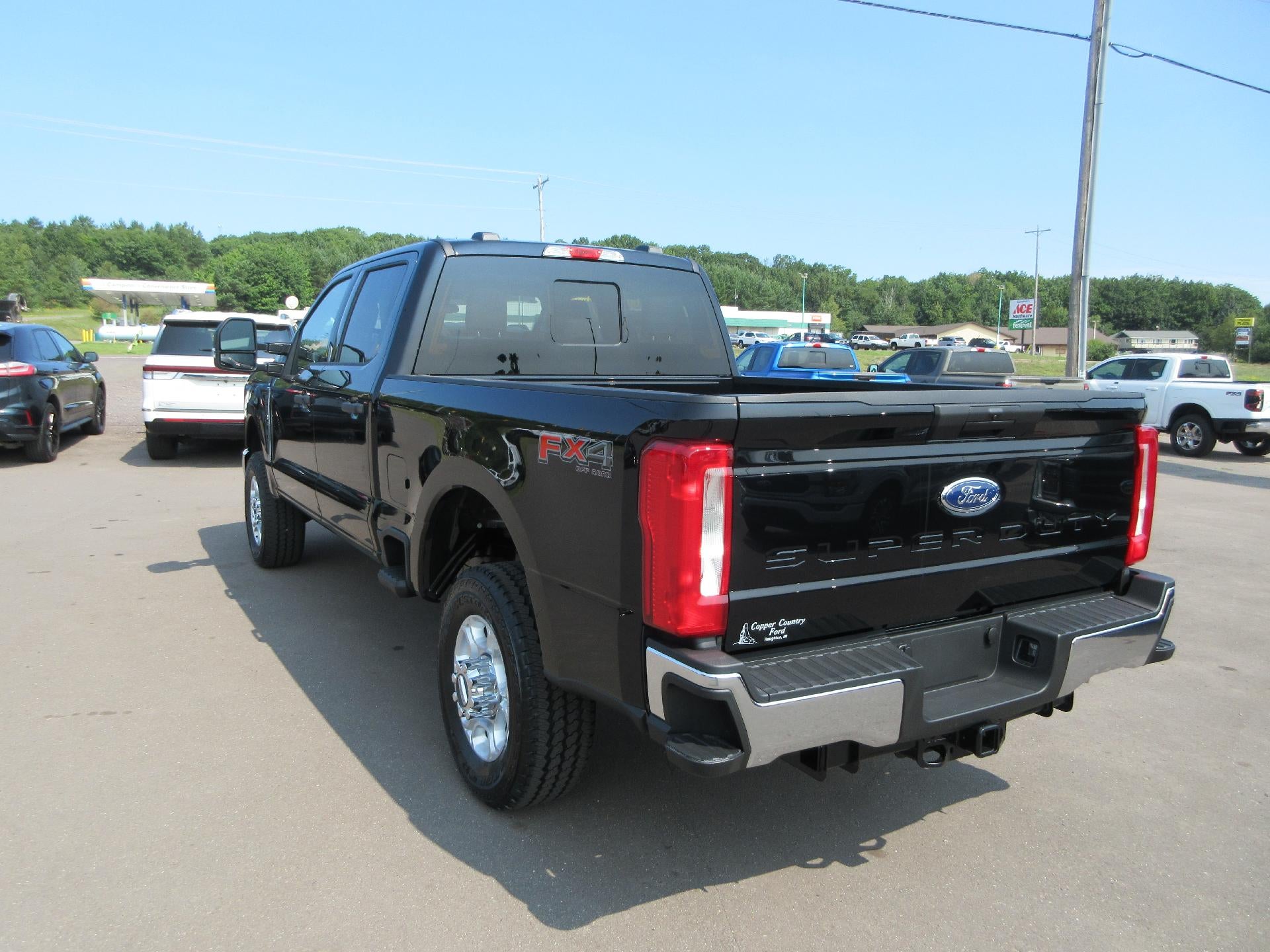 2026 Ford Super Duty F-250 SRW XL 4WD Crew Cab 6.75' Box