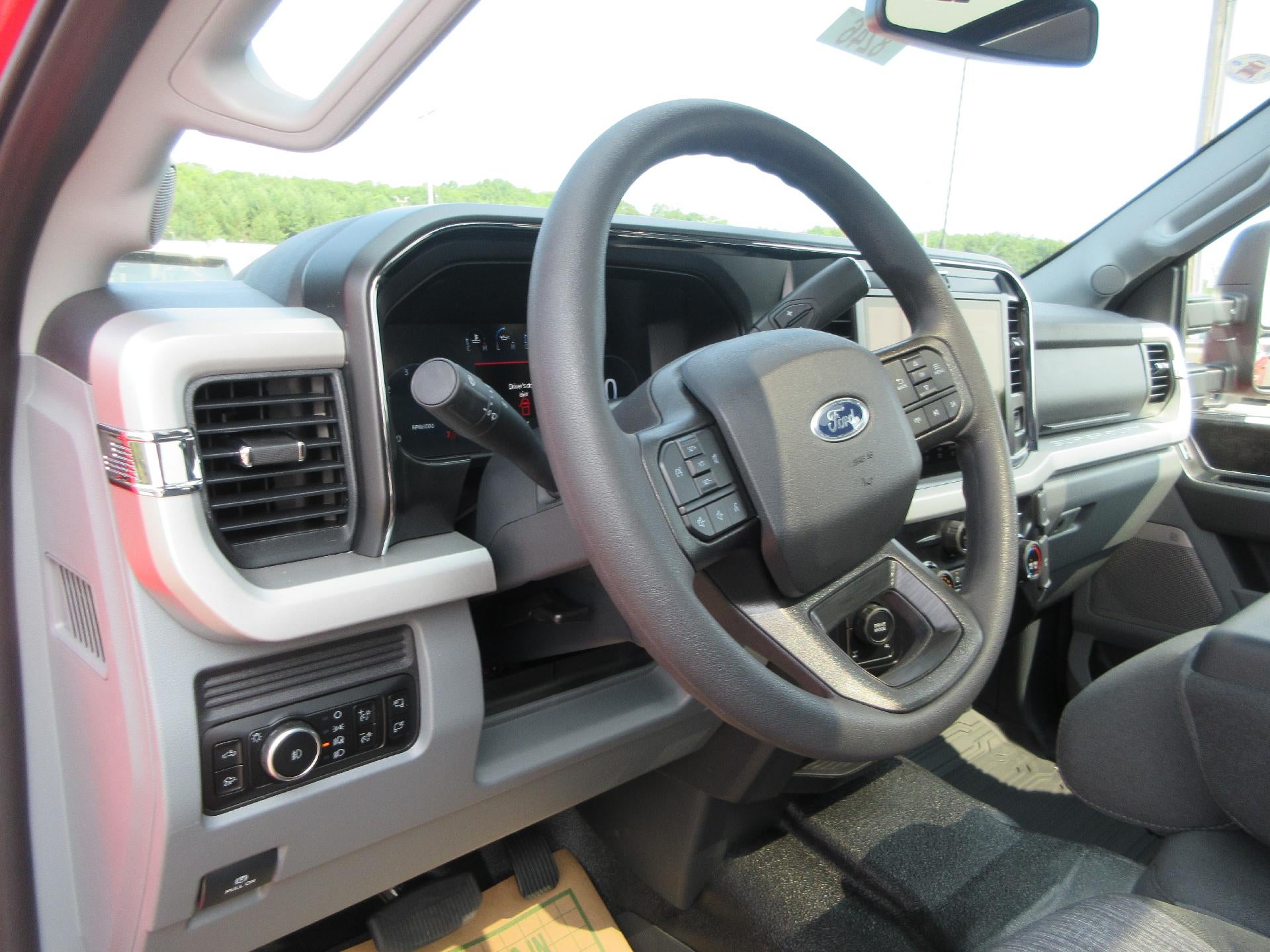 2026 Ford Super Duty F-250 SRW XL 4WD Crew Cab 6.75' Box