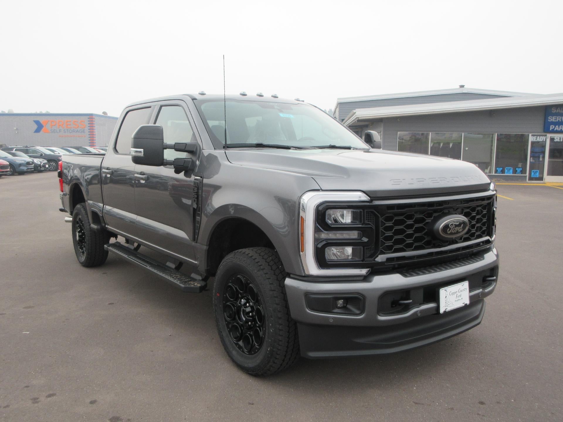 2026 Ford Super Duty F-350 SRW XL 4WD Crew Cab 6.75' Box