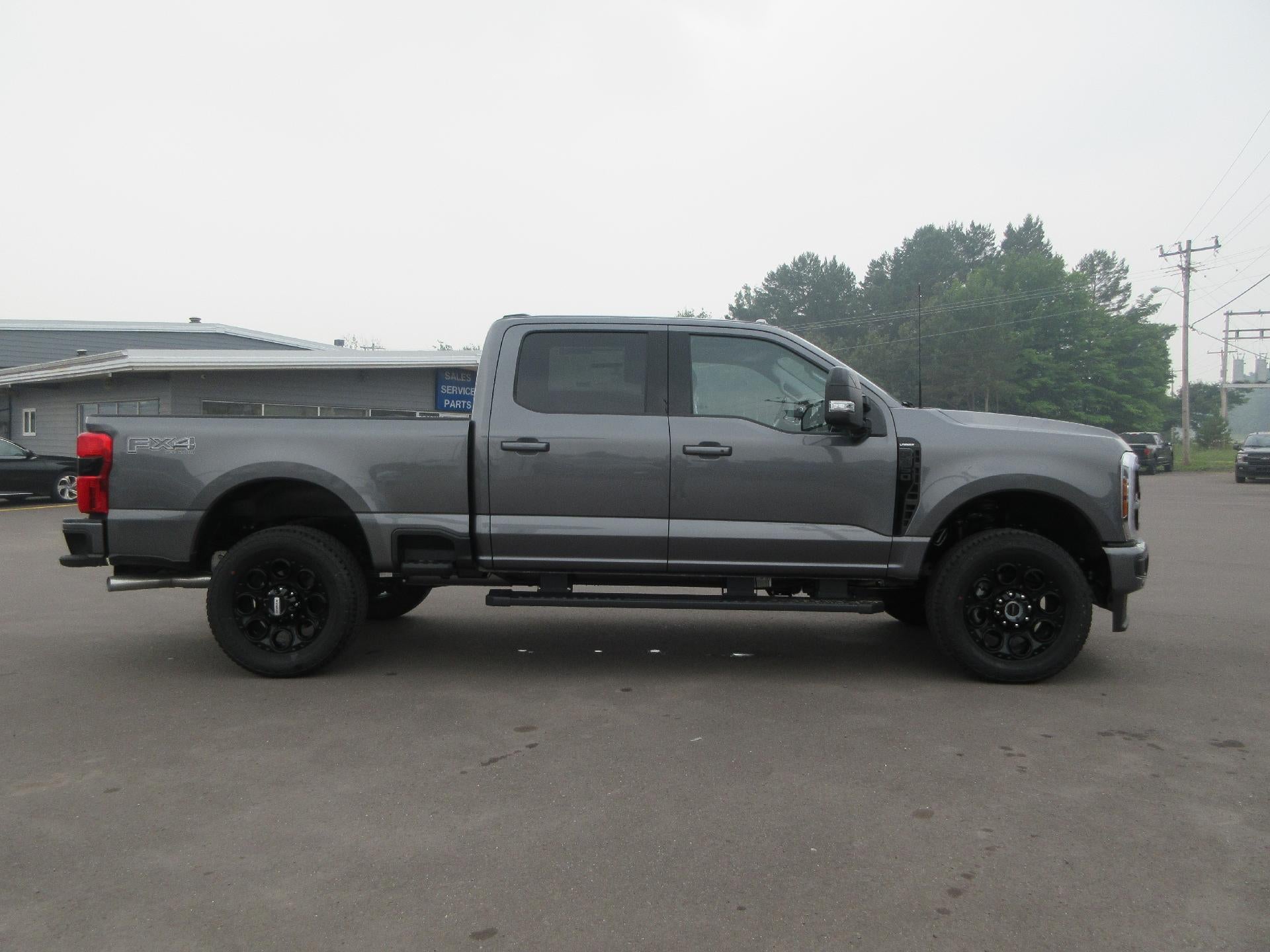 2026 Ford Super Duty F-350 SRW XL 4WD Crew Cab 6.75' Box