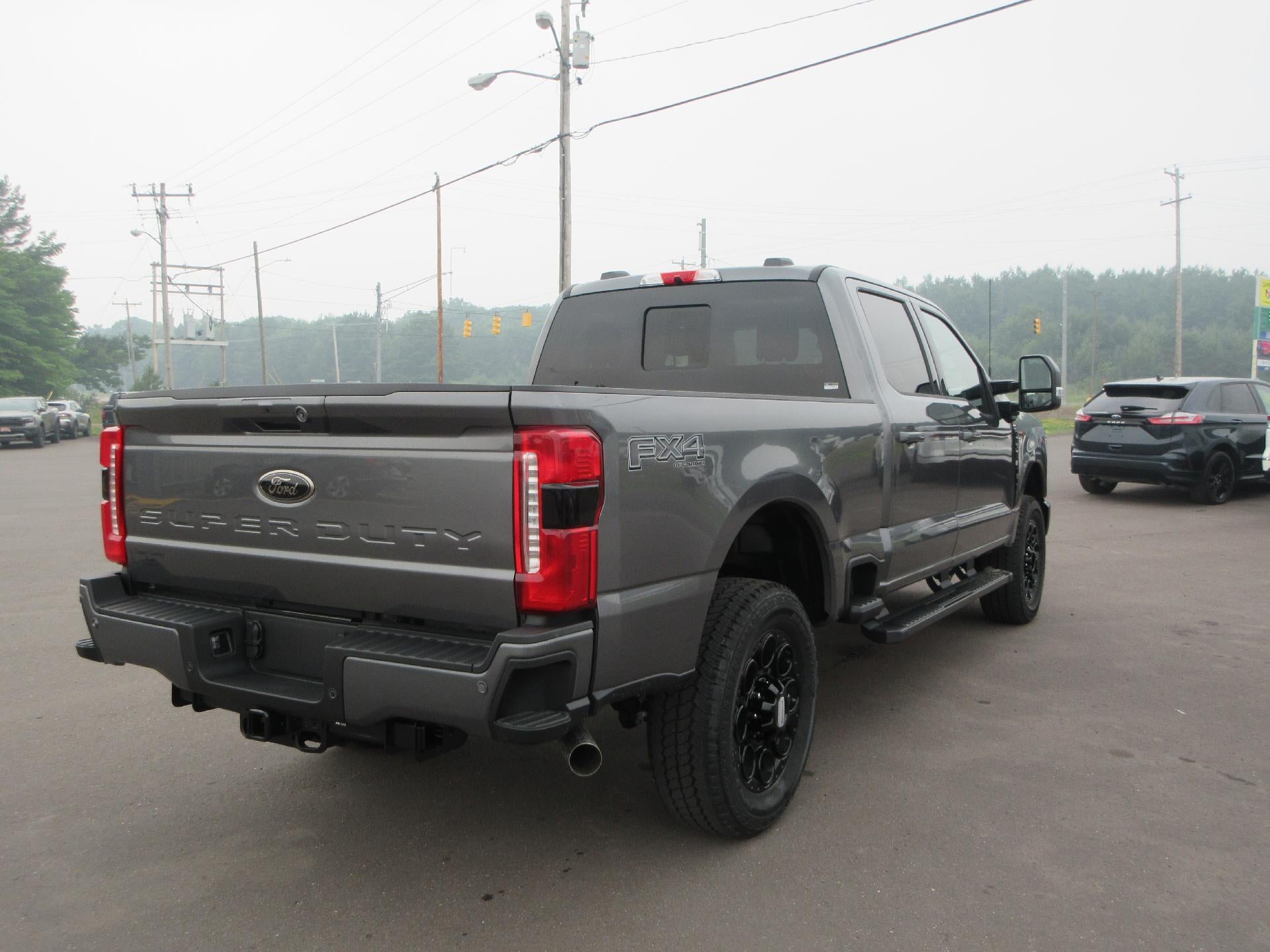 2026 Ford Super Duty F-350 SRW XL 4WD Crew Cab 6.75' Box
