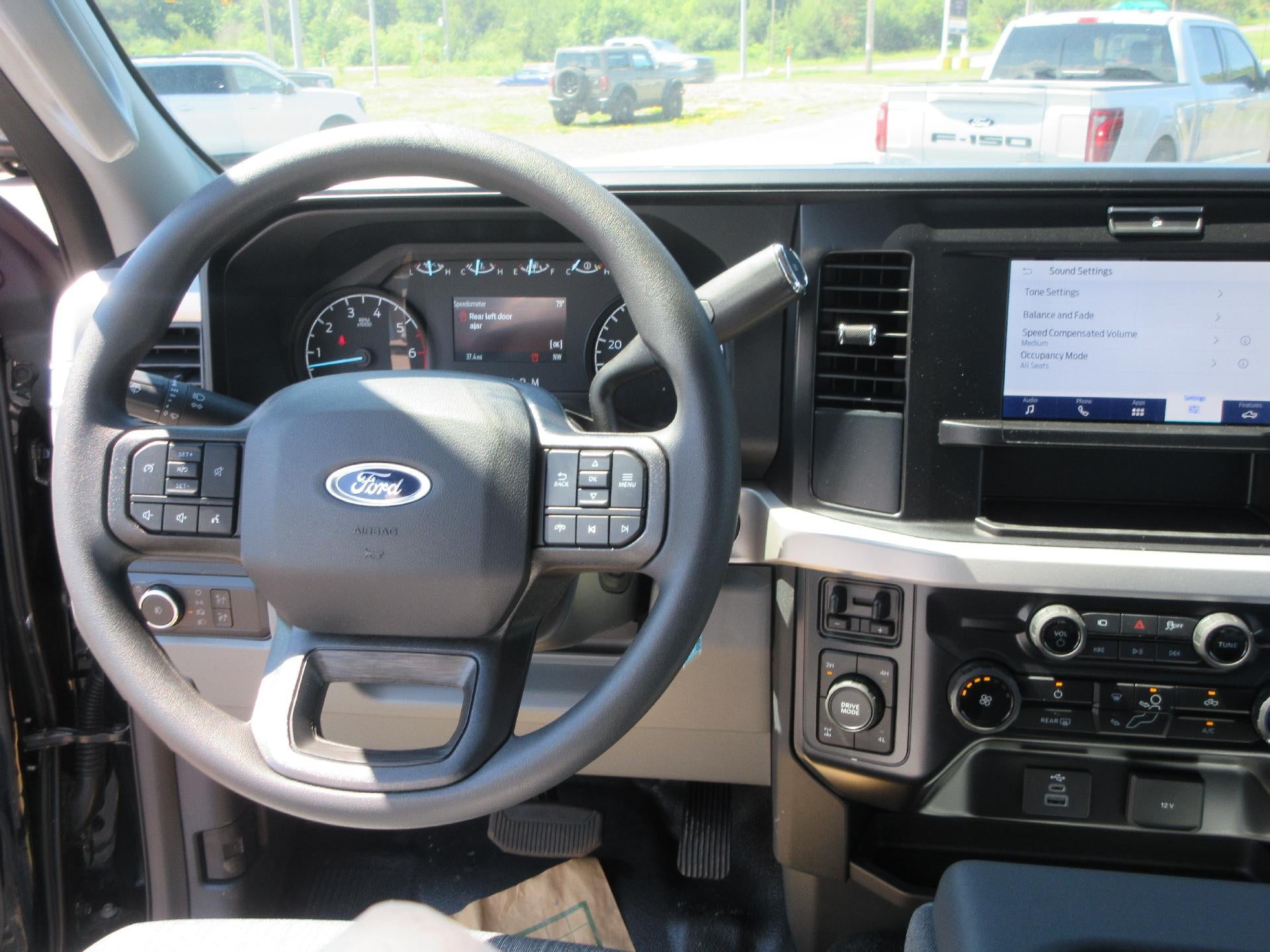 2026 Ford Super Duty F-350 SRW XLT 4WD SuperCab 6.75' Box