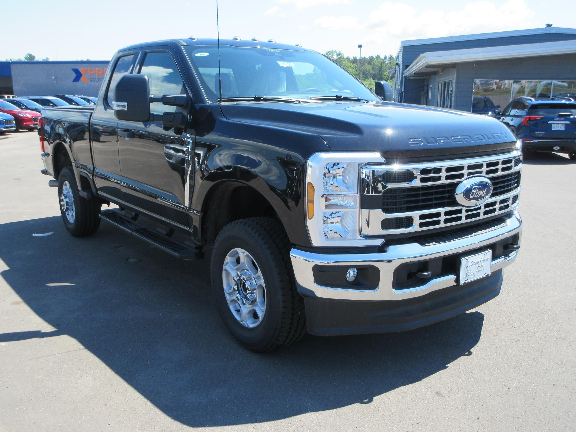 2026 Ford Super Duty F-350 SRW XLT 4WD SuperCab 6.75' Box