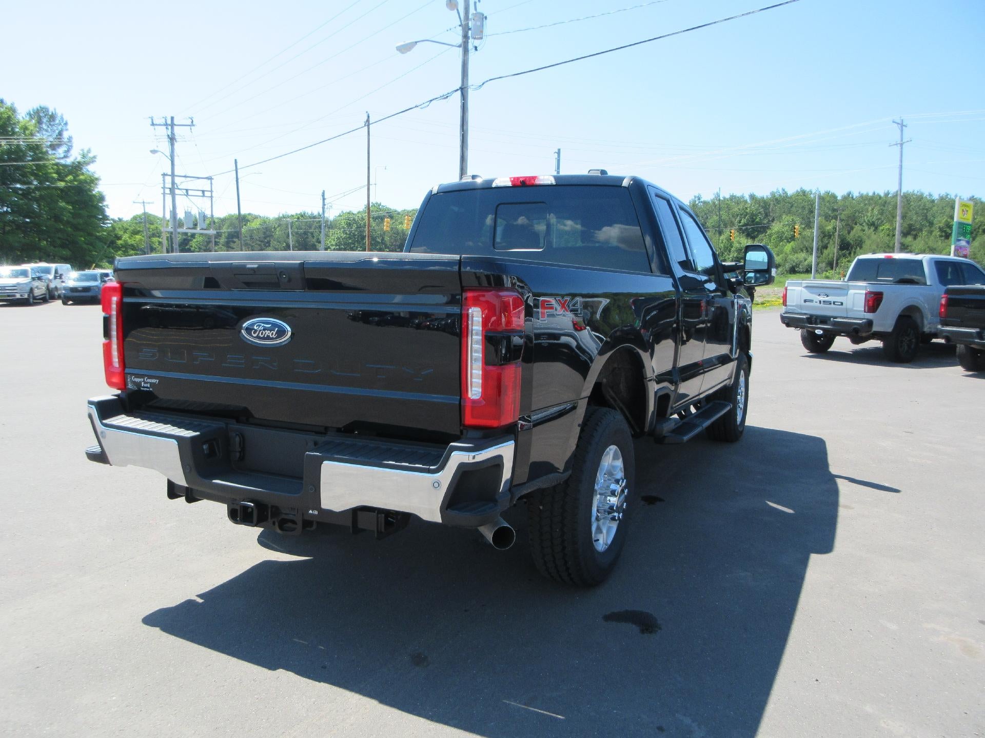 2026 Ford Super Duty F-350 SRW XLT 4WD SuperCab 6.75' Box