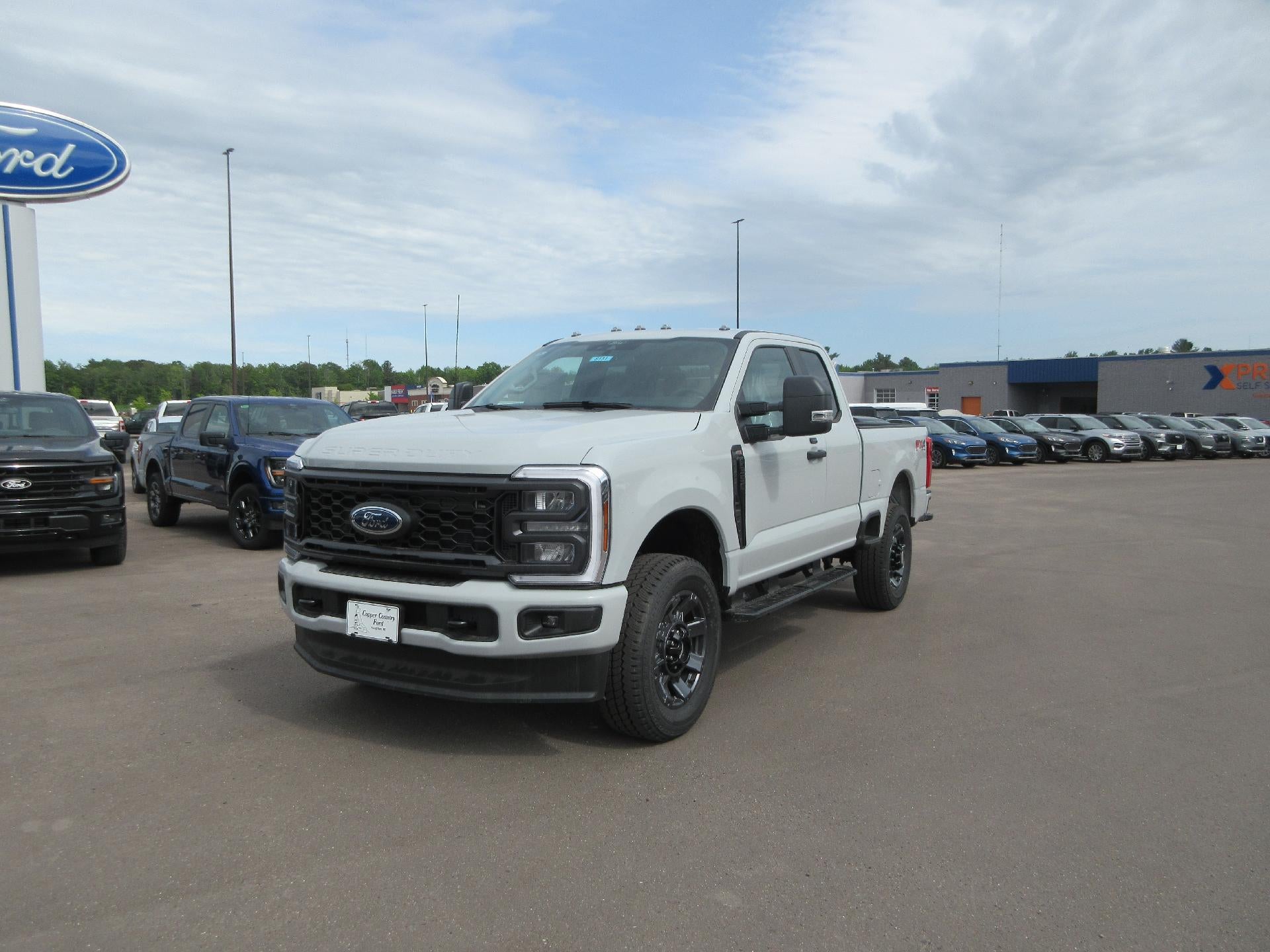 2026 Ford Super Duty F-350 SRW XL 4WD SuperCab 6.75' Box
