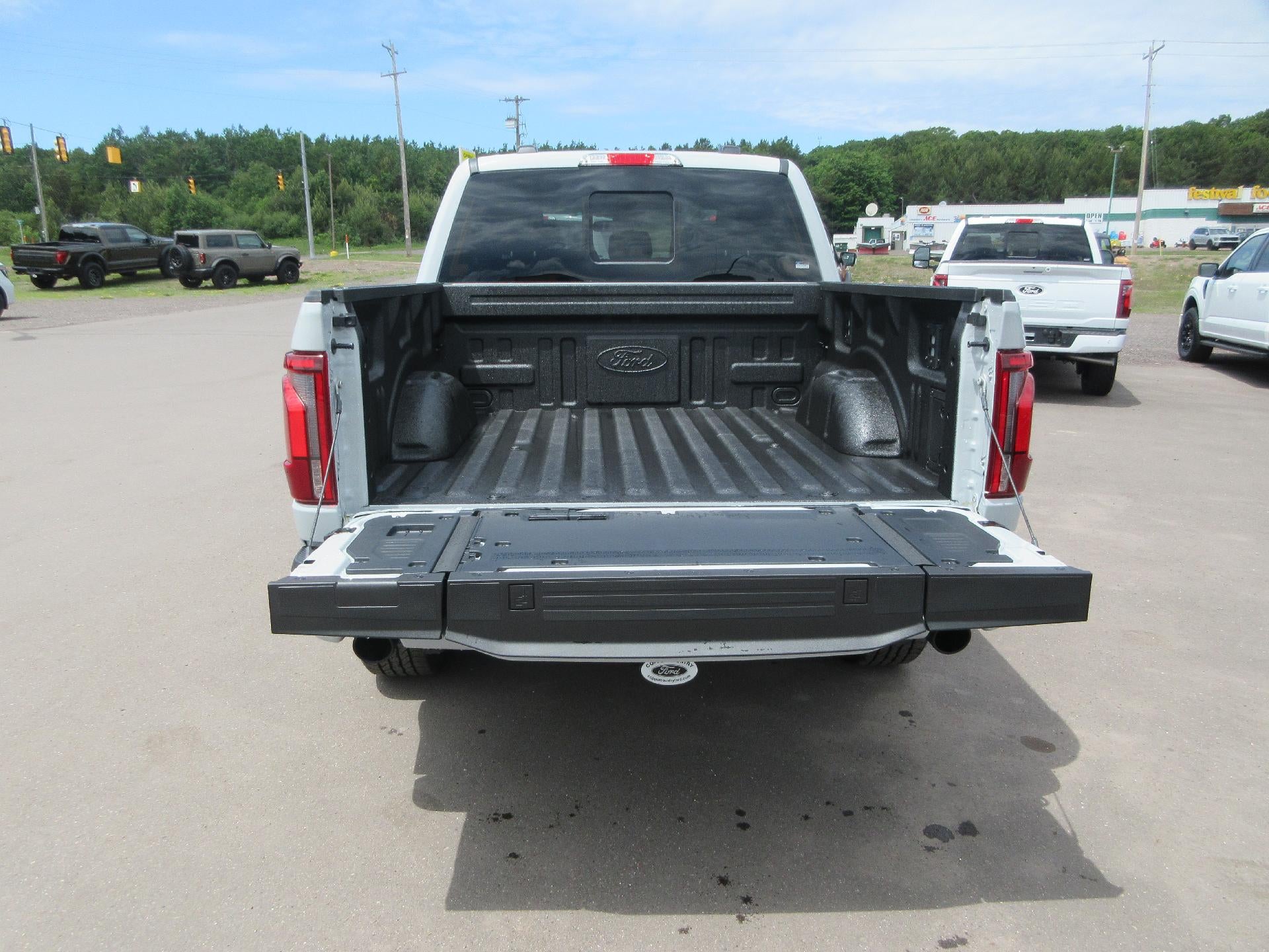 2026 Ford F-150 LARIAT 4WD SuperCrew 5.5' Box