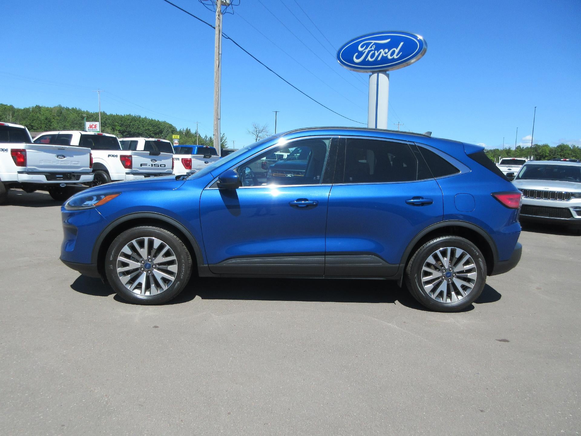 2022 Ford Escape Titanium AWD