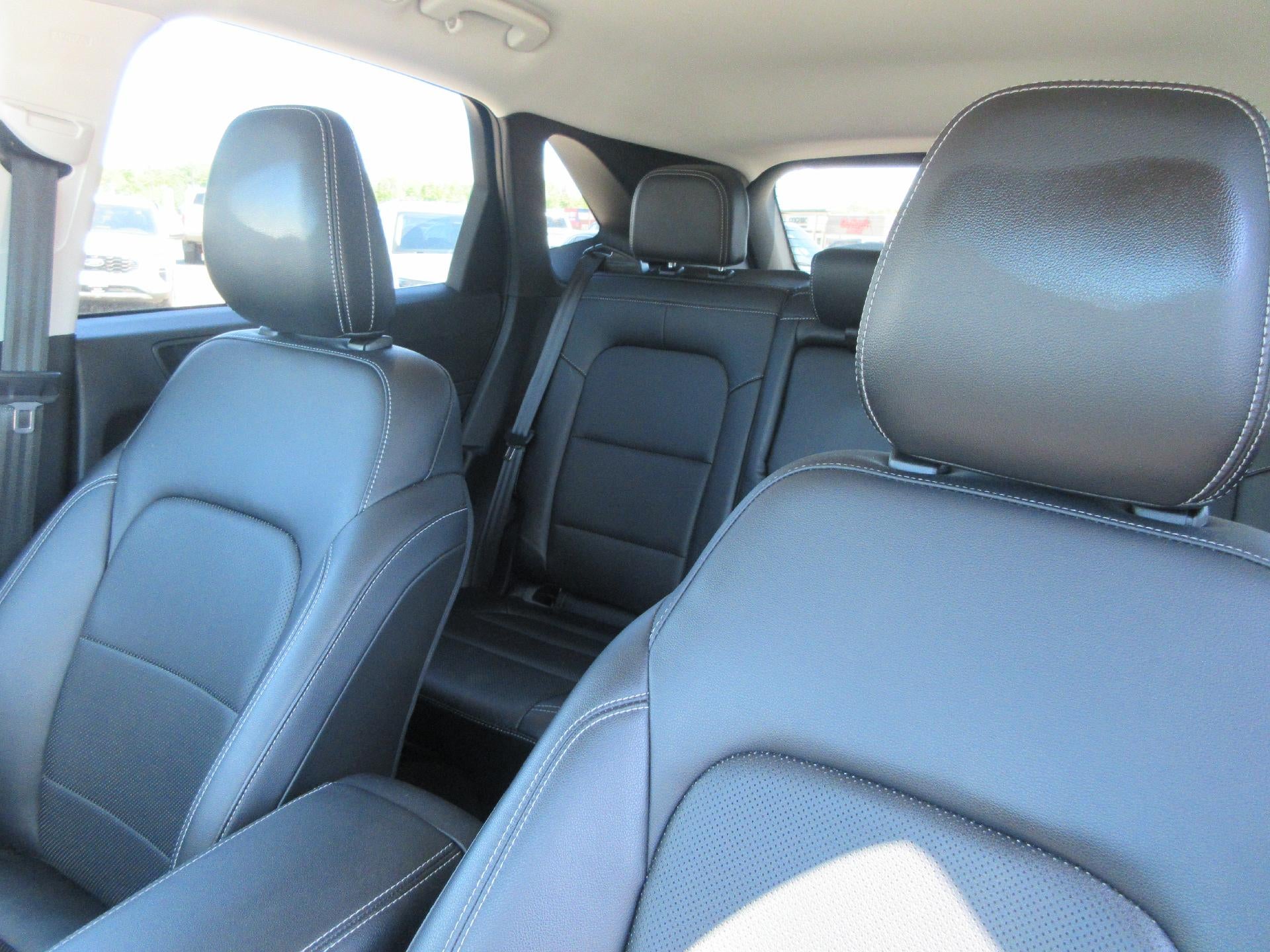 2022 Ford Escape Titanium AWD