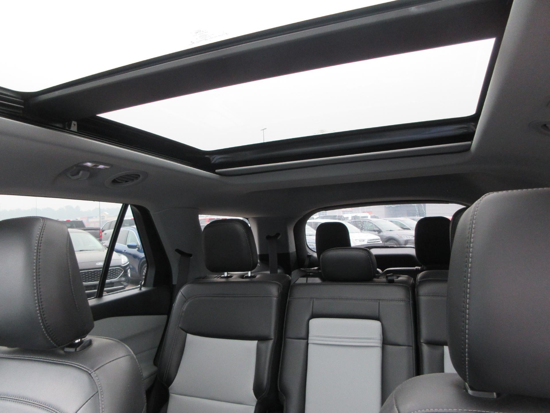2022 Ford Explorer XLT 4WD