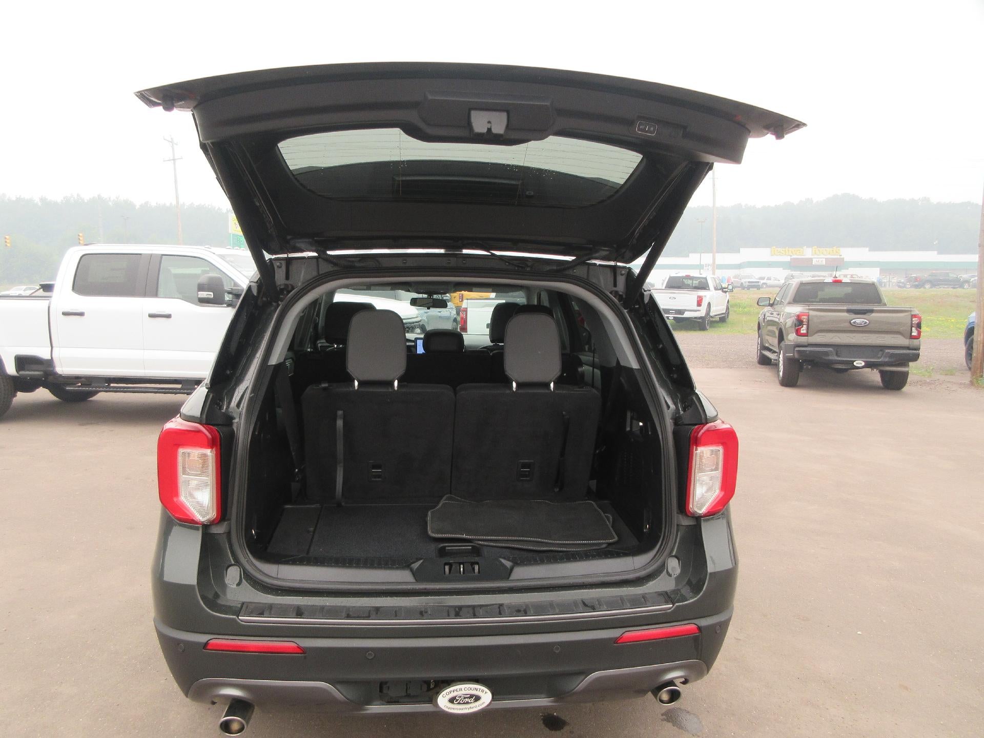 2022 Ford Explorer XLT 4WD