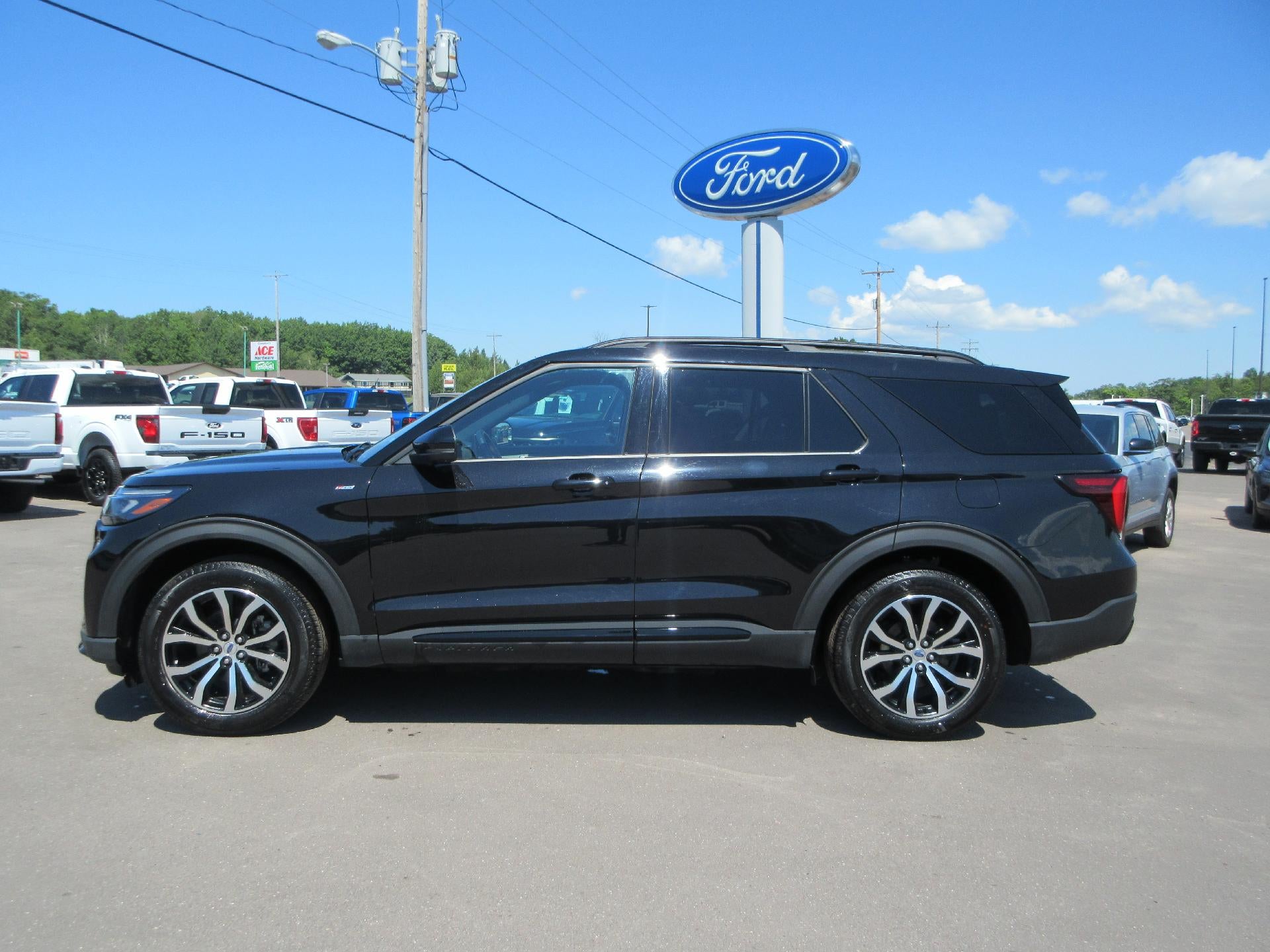2026 Ford Explorer ST-Line 4WD