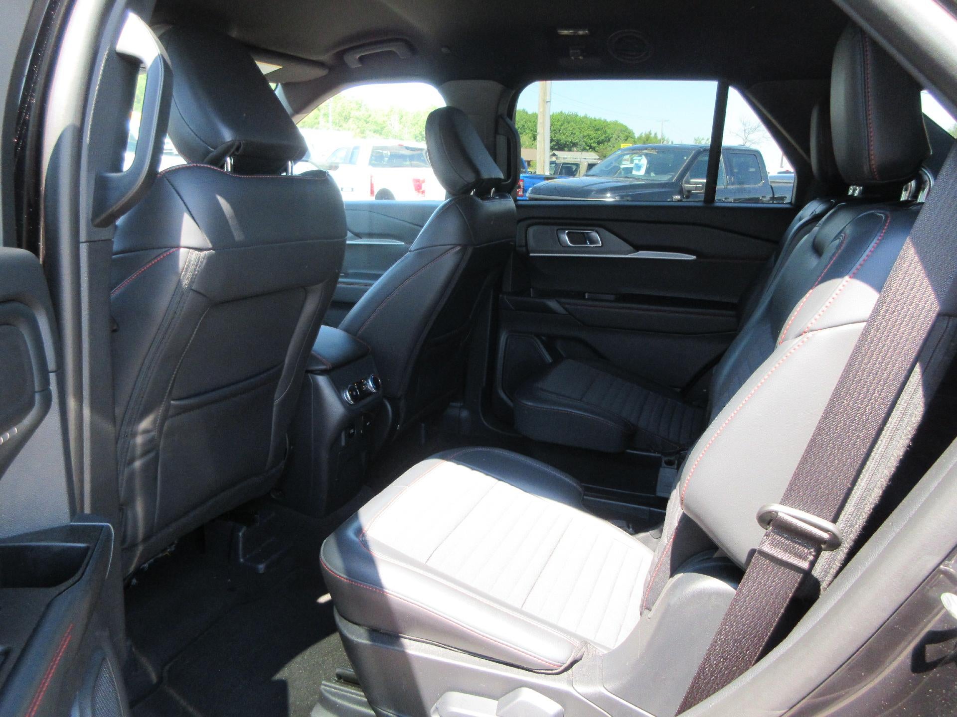 2026 Ford Explorer ST-Line 4WD
