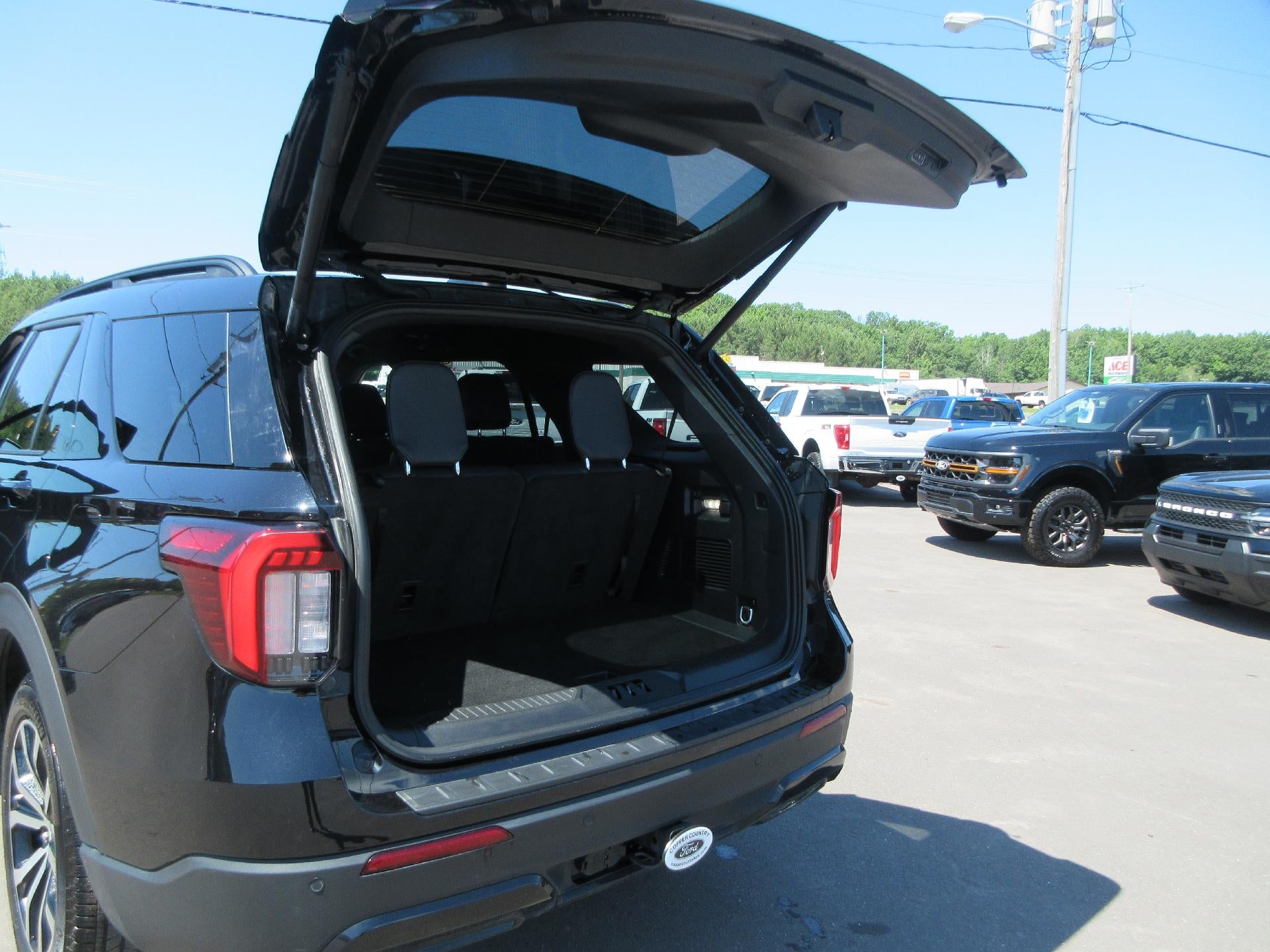 2026 Ford Explorer ST-Line 4WD