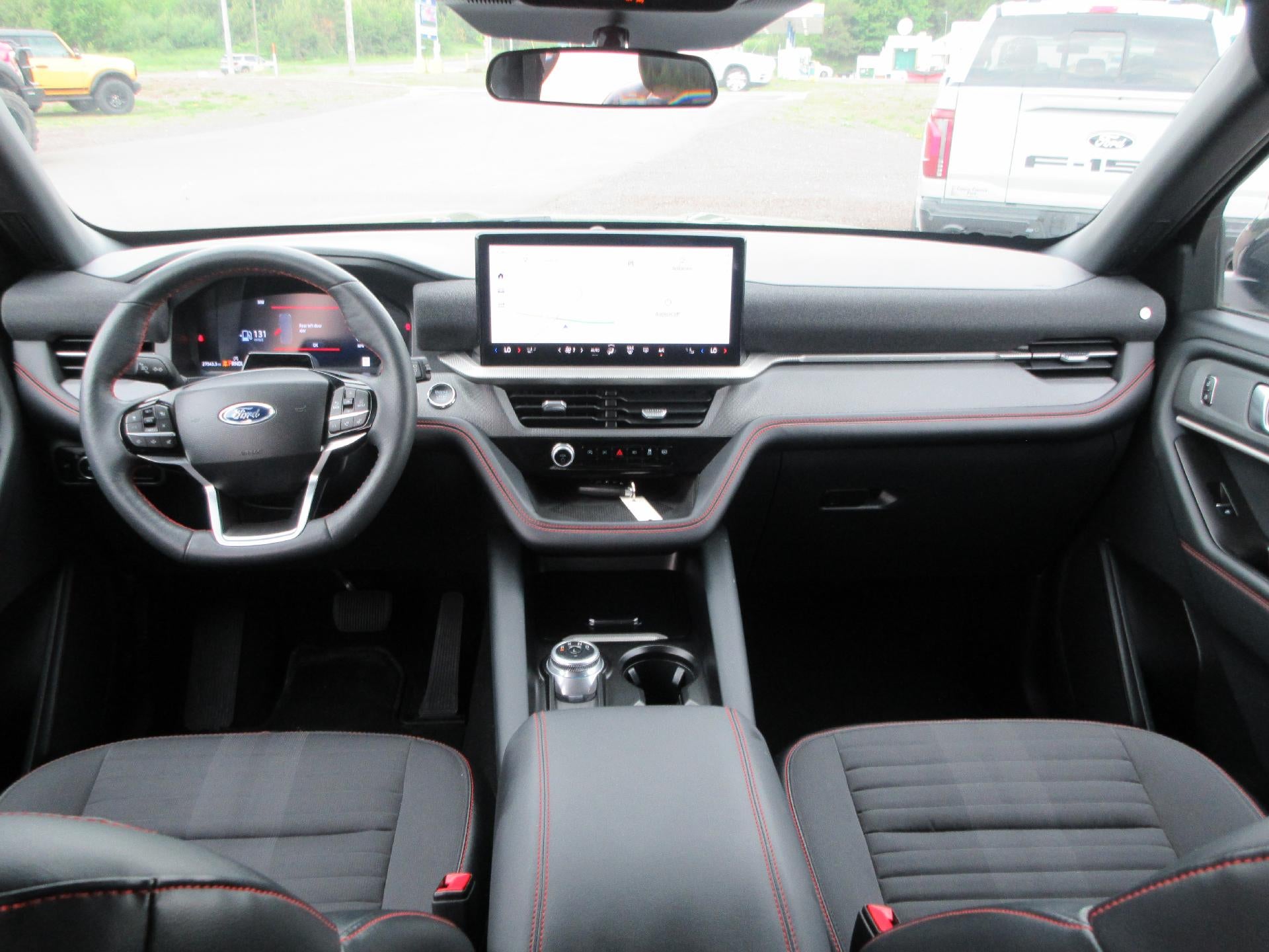2025 Ford Explorer ST-Line 4WD