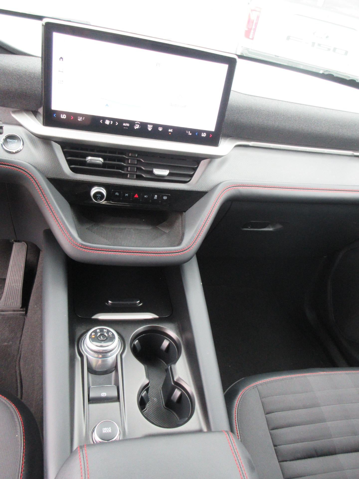 2025 Ford Explorer ST-Line 4WD