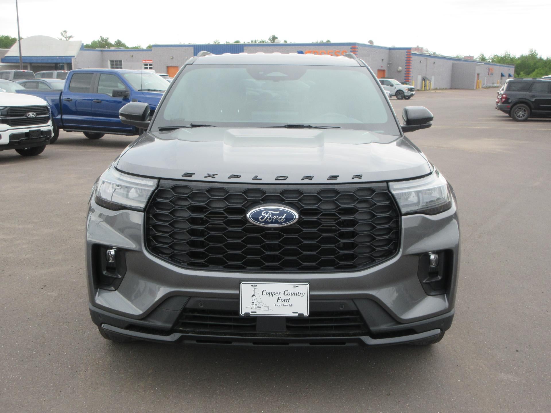 2025 Ford Explorer ST-Line 4WD