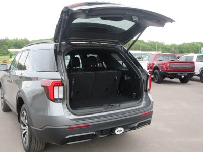 2025 Ford Explorer ST-Line 4WD