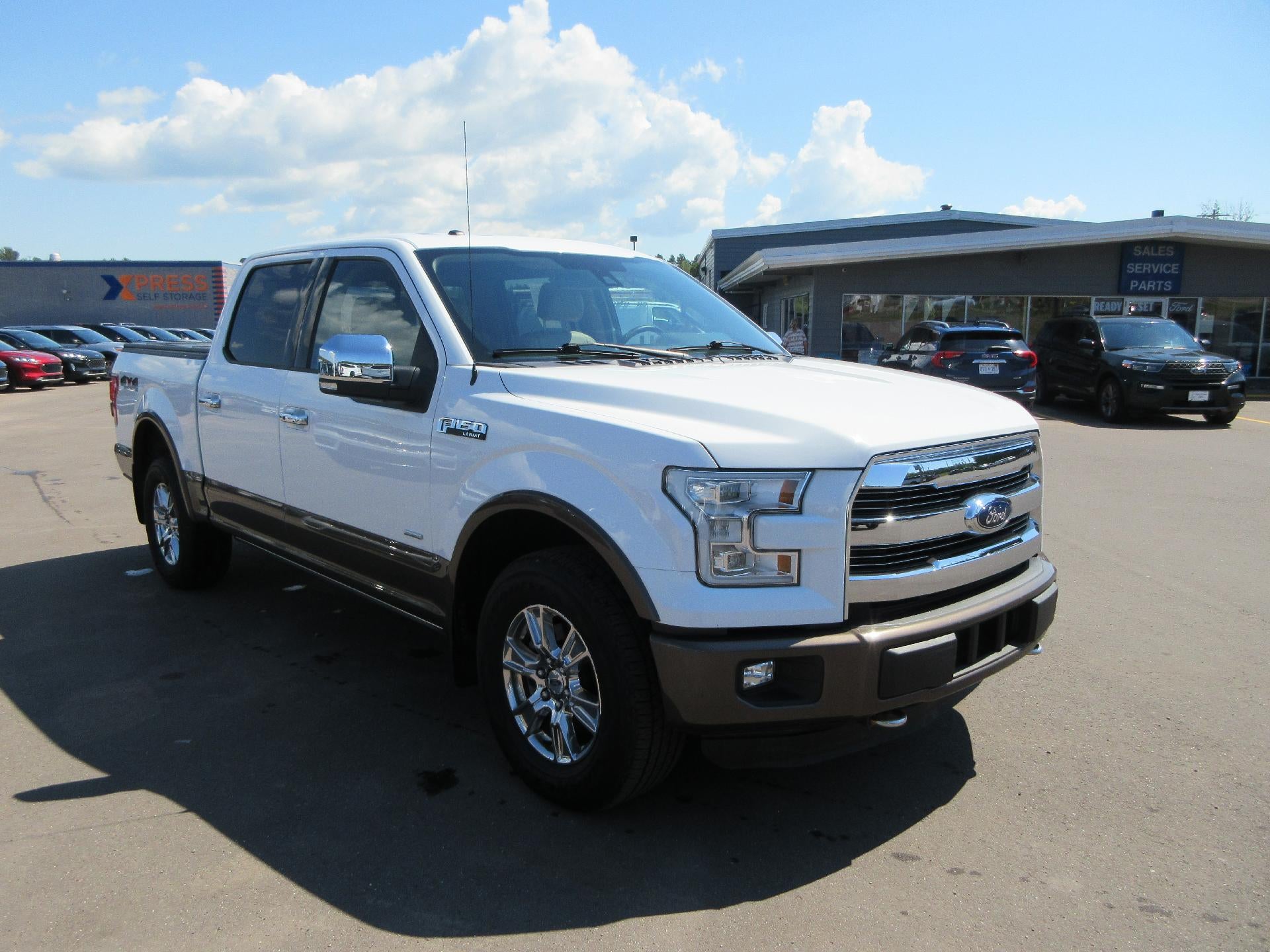 2015 Ford F-150 4WD SuperCrew 5-1/2 Ft Box Lariat
