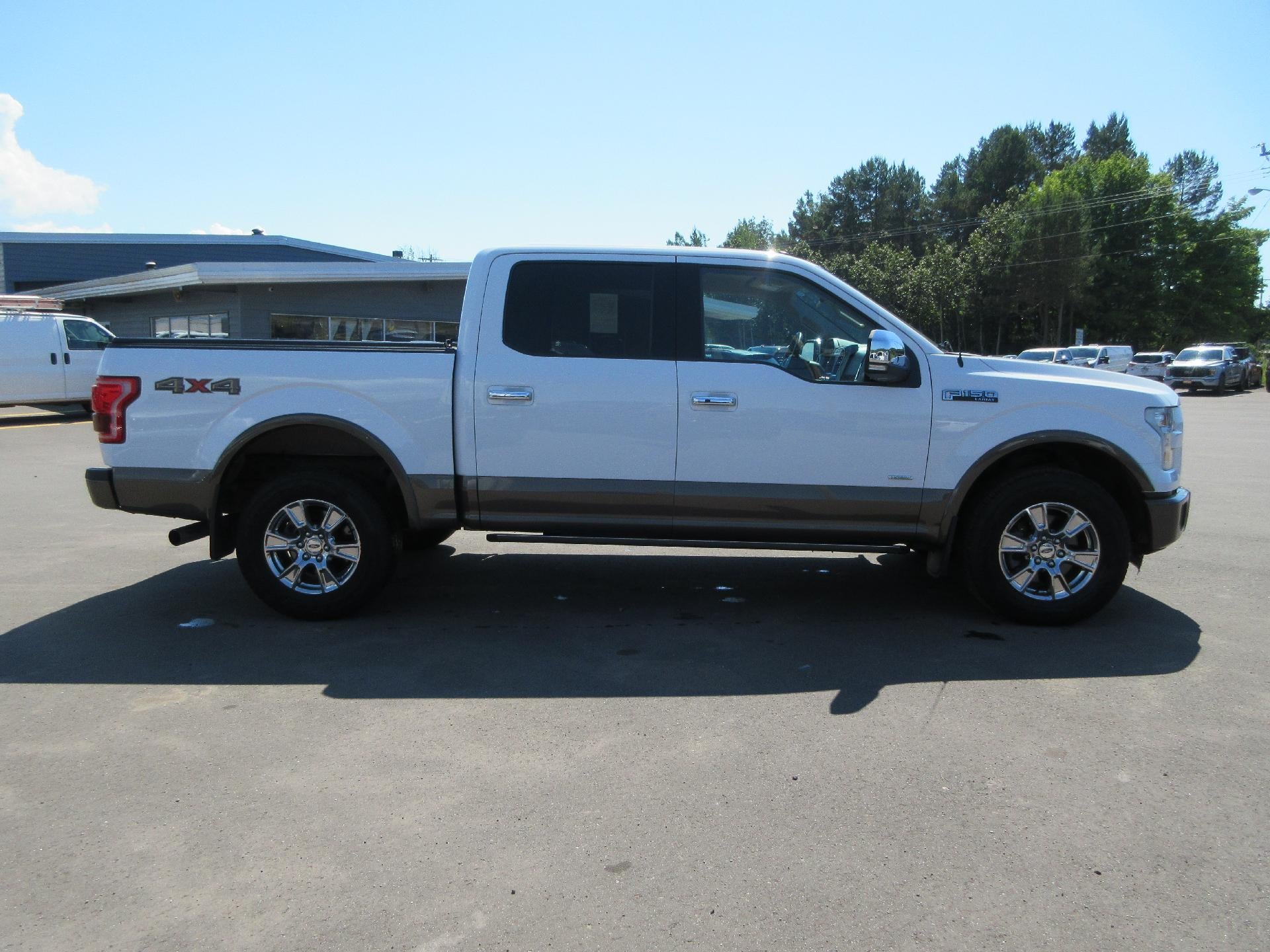 2015 Ford F-150 4WD SuperCrew 5-1/2 Ft Box Lariat