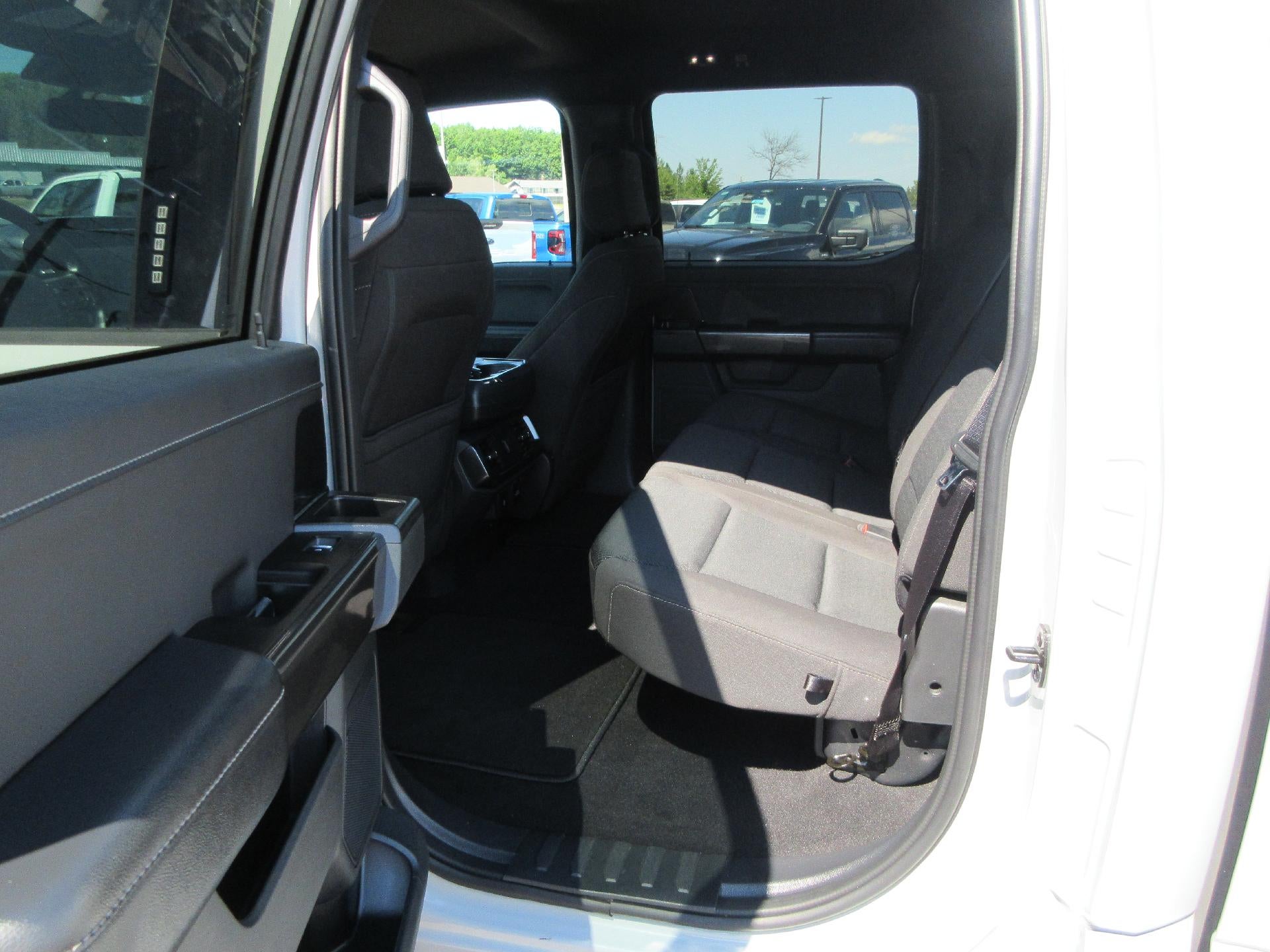 2023 Ford F-150 XL 4WD SuperCrew 5.5' Box