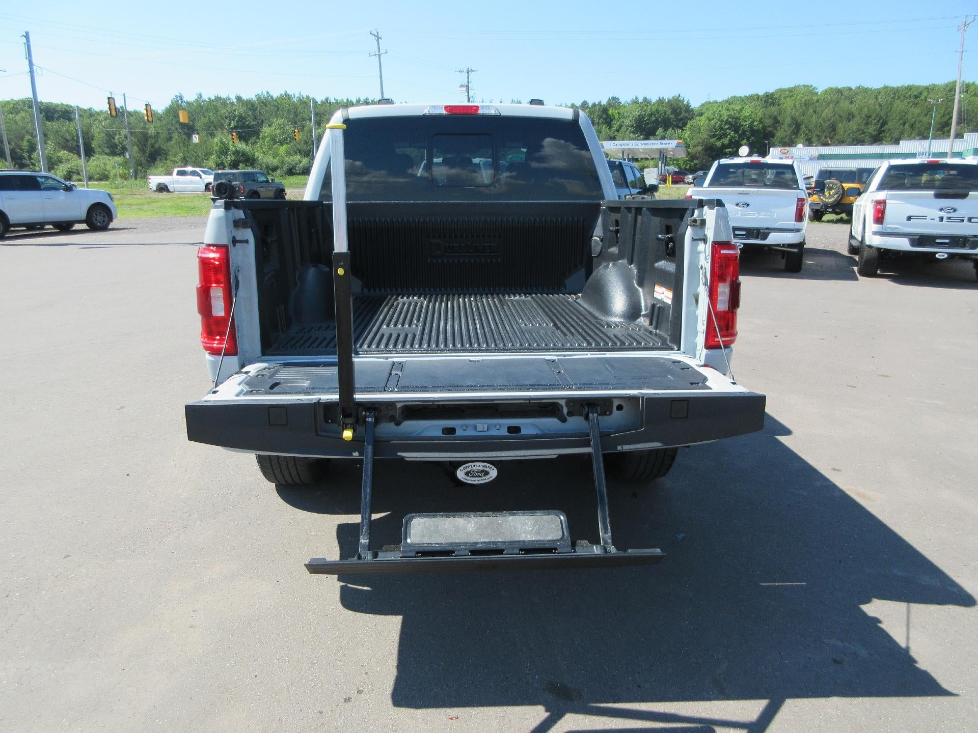 2023 Ford F-150 XL 4WD SuperCrew 5.5' Box
