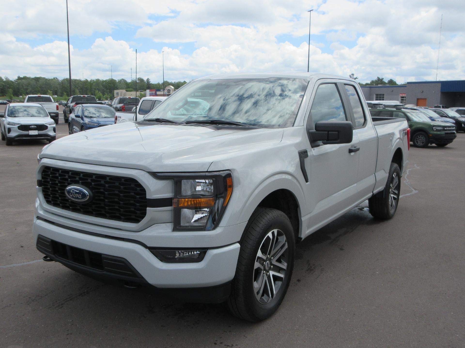 2023 Ford F-150 XL 4WD SuperCab 6.5' Box
