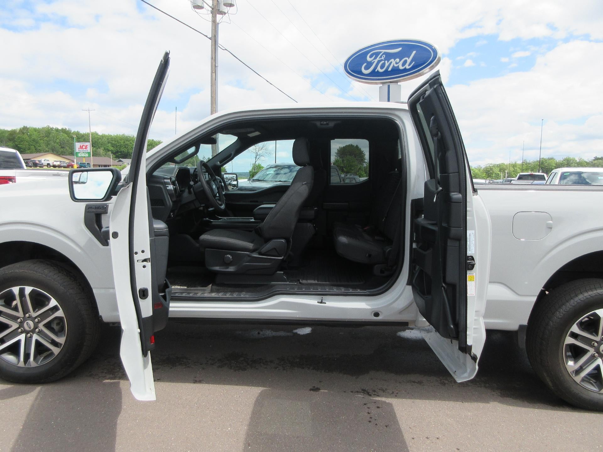 2023 Ford F-150 XL 4WD SuperCab 6.5' Box