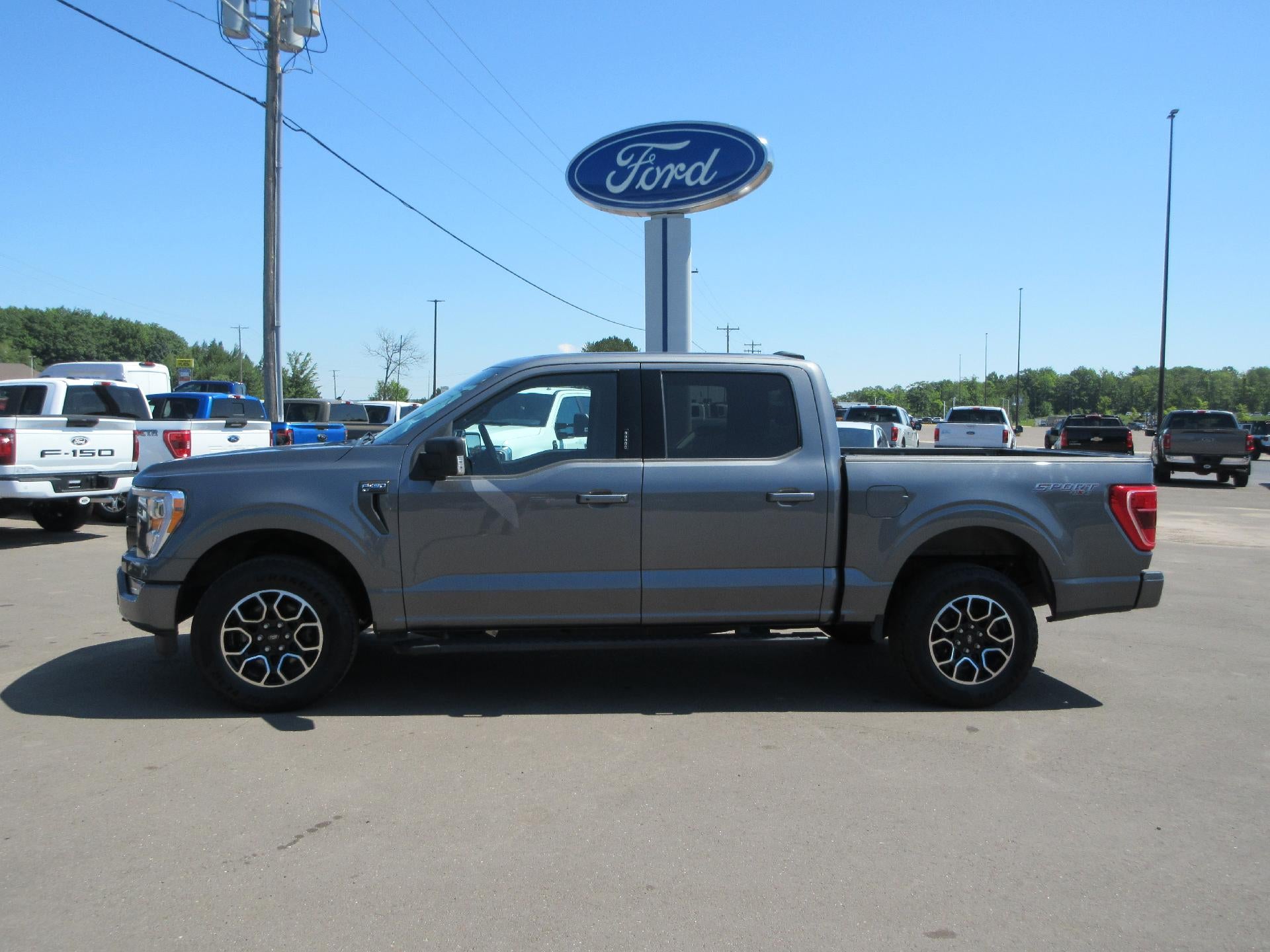 2022 Ford F-150 XLT 4WD SuperCrew 5.5' Box