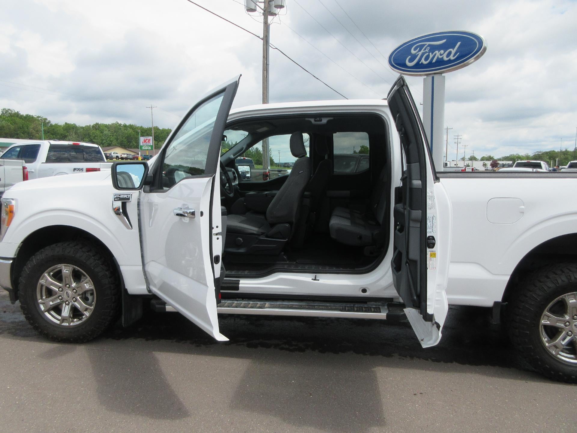 2023 Ford F-150 XL 4WD SuperCab 6.5' Box