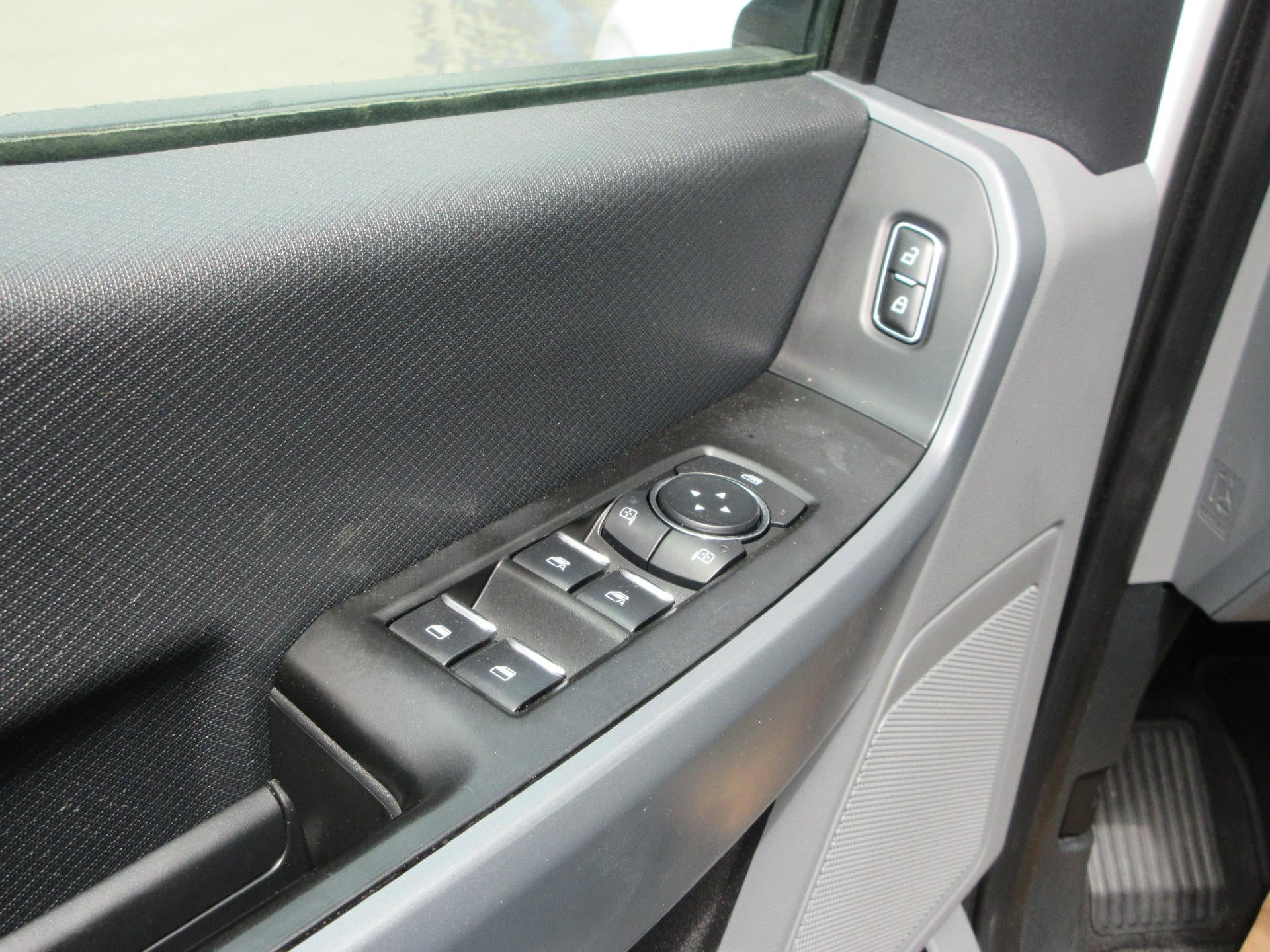 2023 Ford F-150 XL 4WD SuperCab 6.5' Box