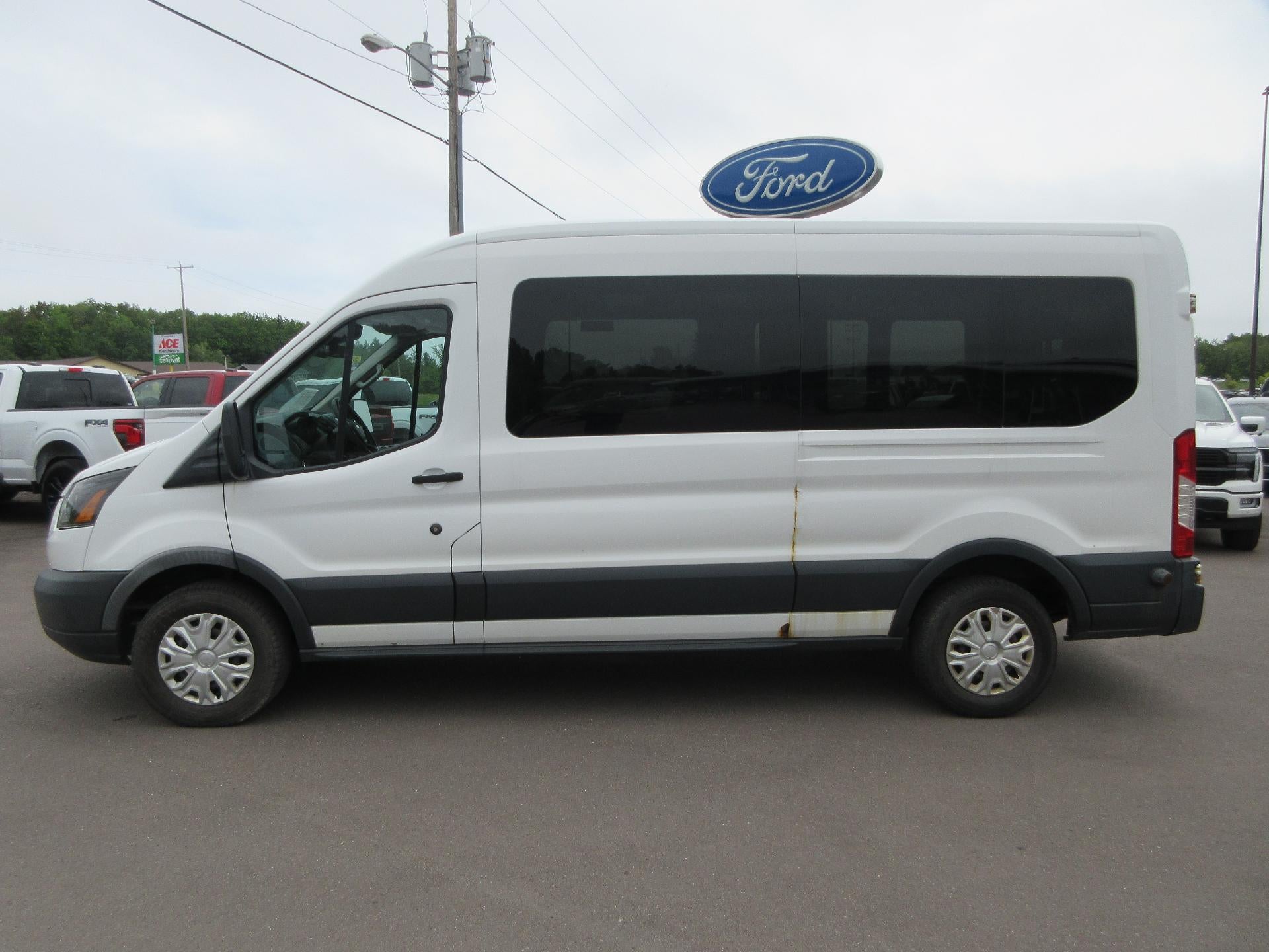 2017 Ford Transit Van T-250 148" Med Rf 9000 GVWR Sliding RH Dr