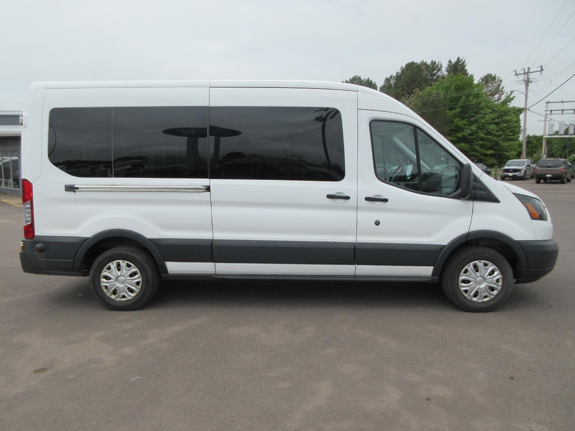 2017 Ford Transit Van T-250 148" Med Rf 9000 GVWR Sliding RH Dr