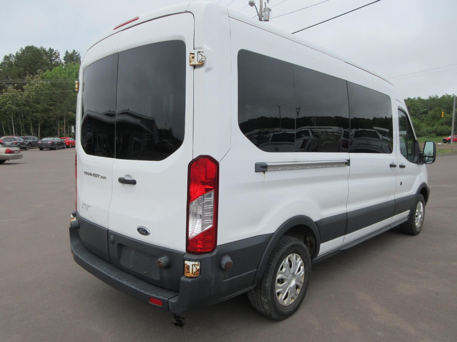 2017 Ford Transit Van T-250 148" Med Rf 9000 GVWR Sliding RH Dr