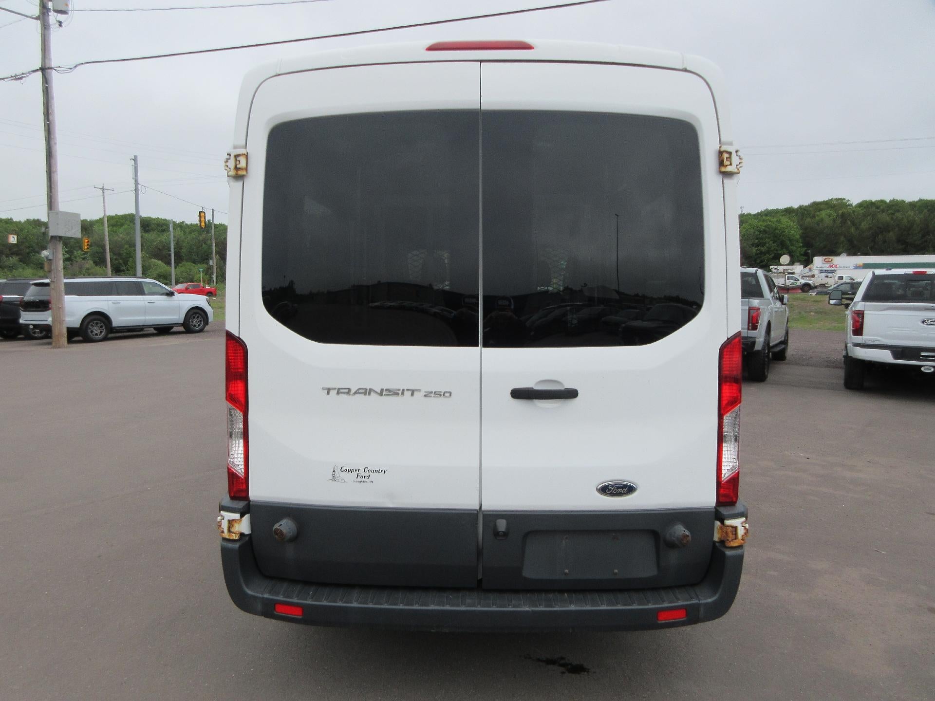 2017 Ford Transit Van T-250 148" Med Rf 9000 GVWR Sliding RH Dr