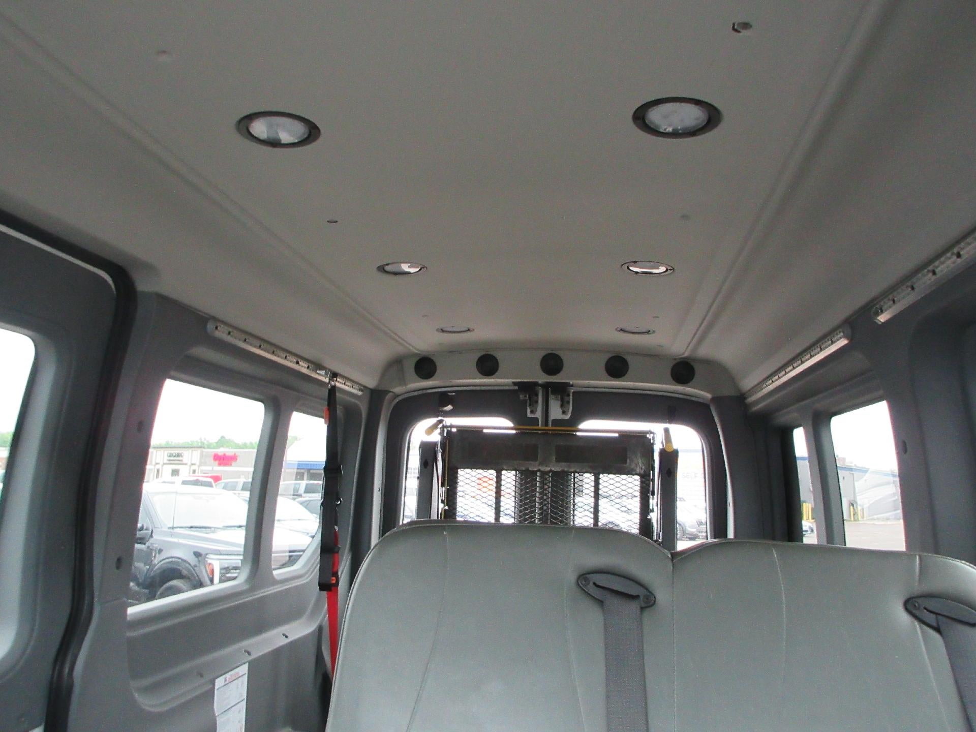 2017 Ford Transit Van T-250 148" Med Rf 9000 GVWR Sliding RH Dr