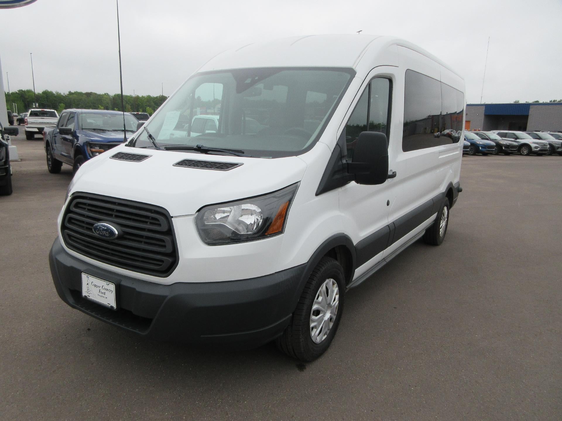 2017 Ford Transit Van T-250 148" Med Rf 9000 GVWR Sliding RH Dr