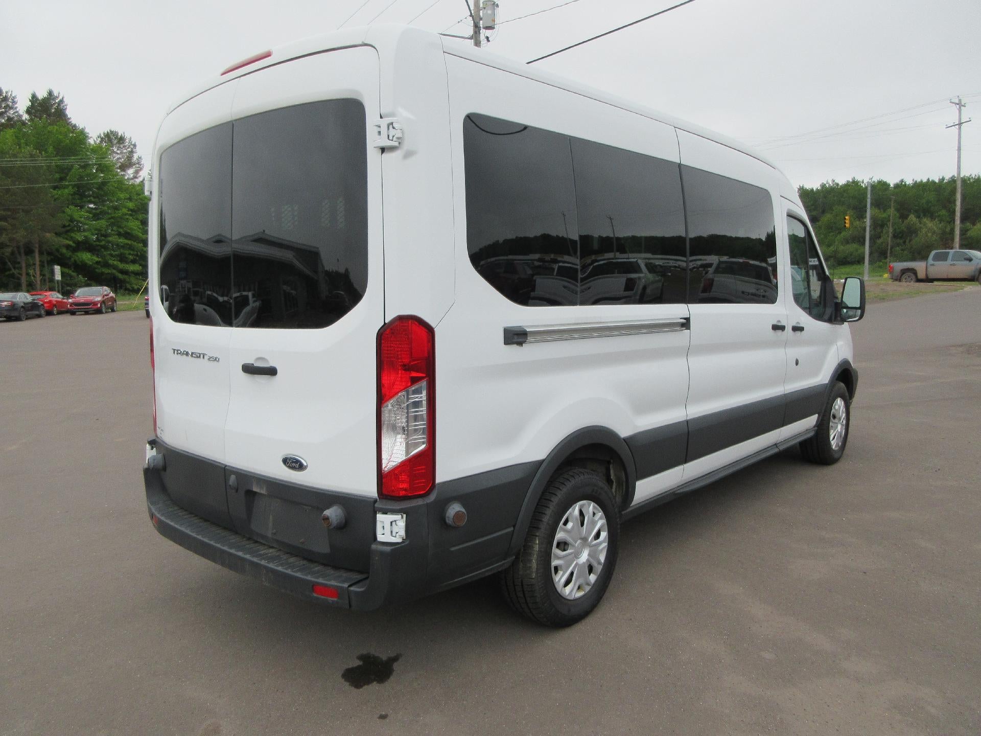 2017 Ford Transit Van T-250 148" Med Rf 9000 GVWR Sliding RH Dr