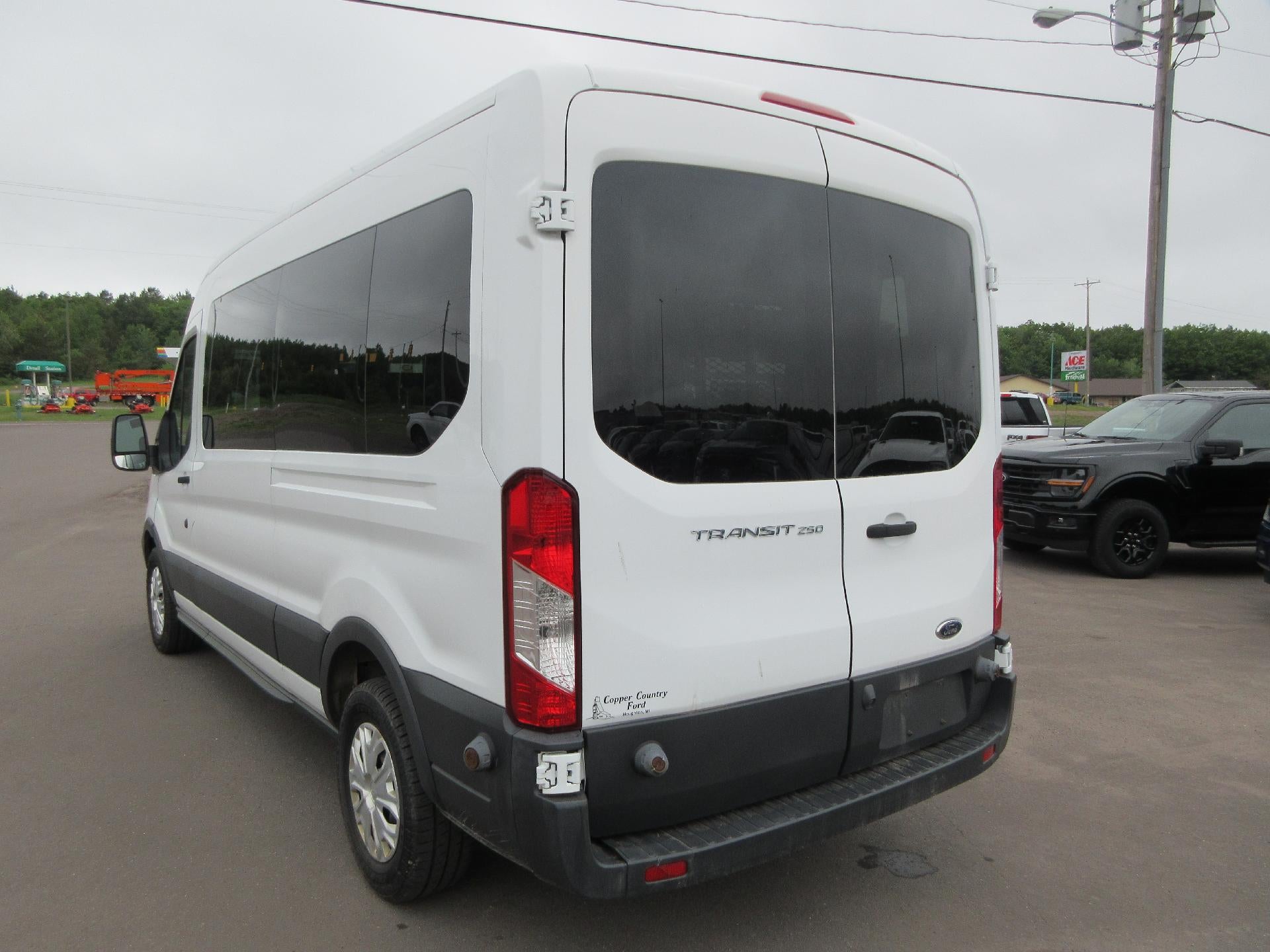 2017 Ford Transit Van T-250 148" Med Rf 9000 GVWR Sliding RH Dr