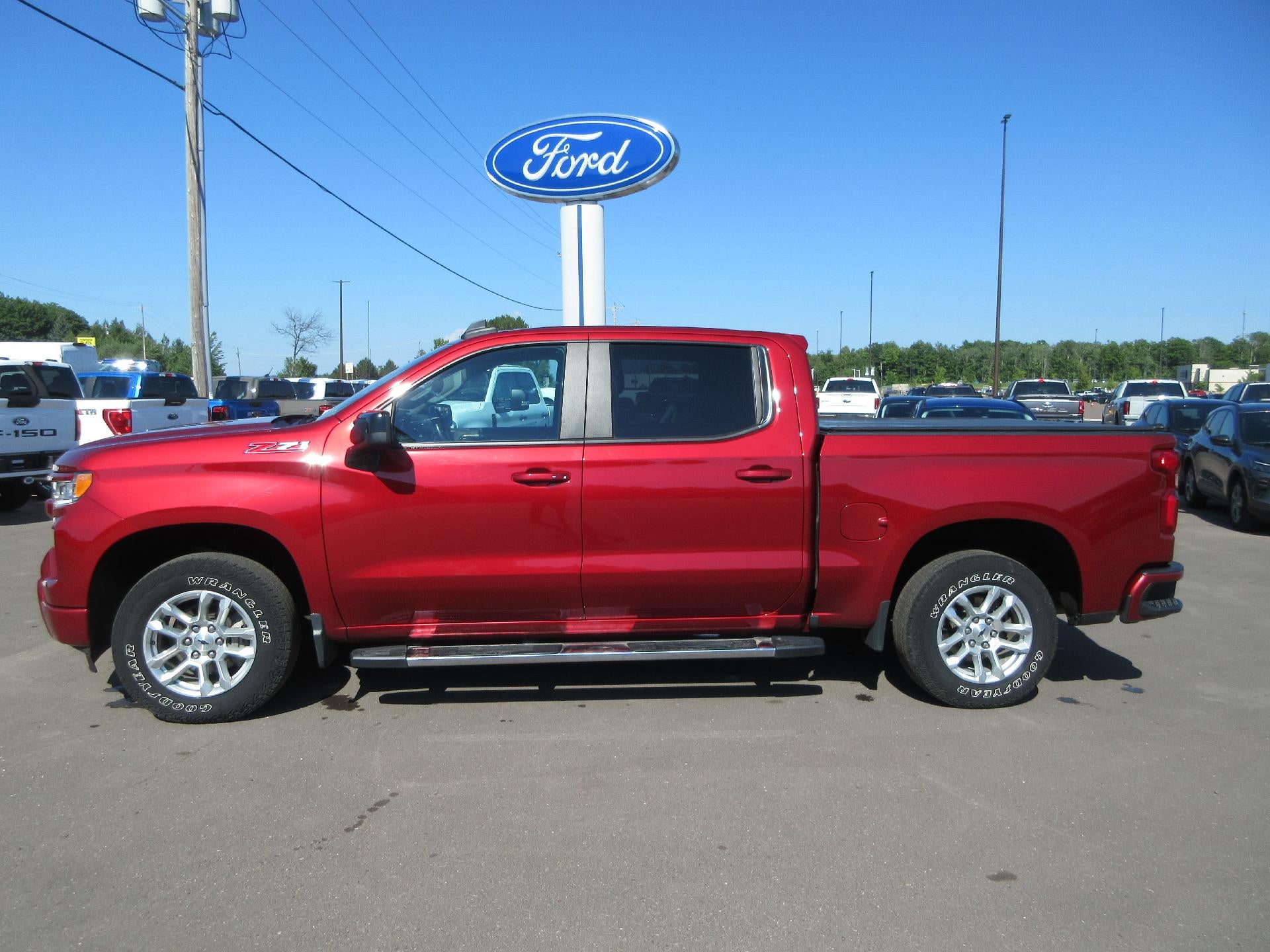 2023 Chevrolet Silverado 1500 Crew Cab Short Box 4-Wheel Drive RST