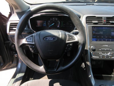 2020 Ford Fusion SE FWD