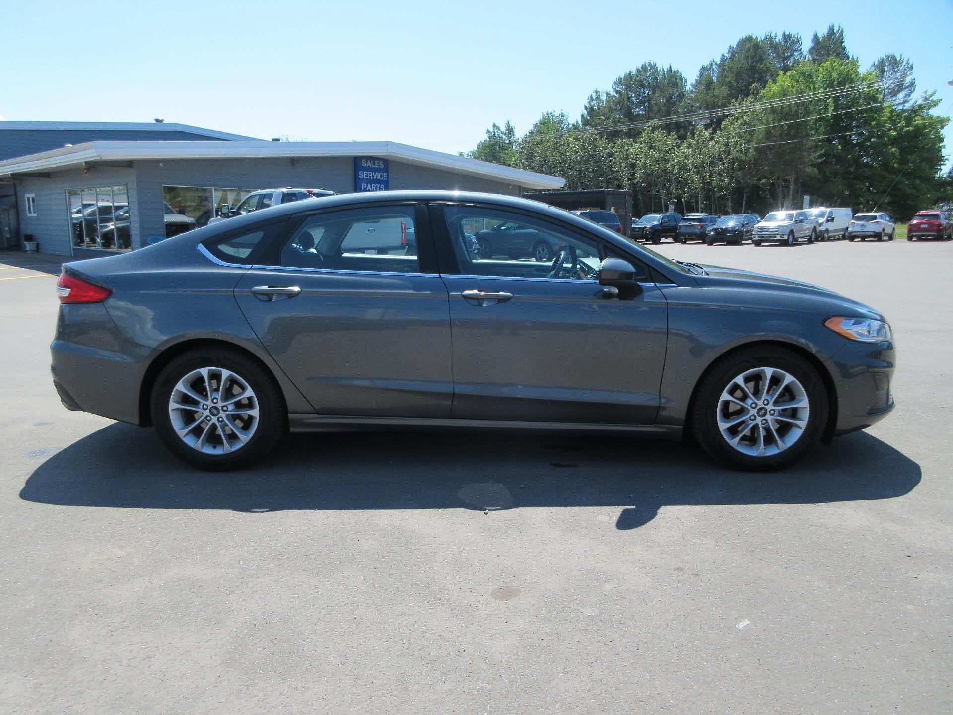 2020 Ford Fusion SE FWD