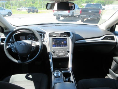 2020 Ford Fusion SE FWD
