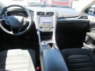 2020 Ford Fusion SE FWD